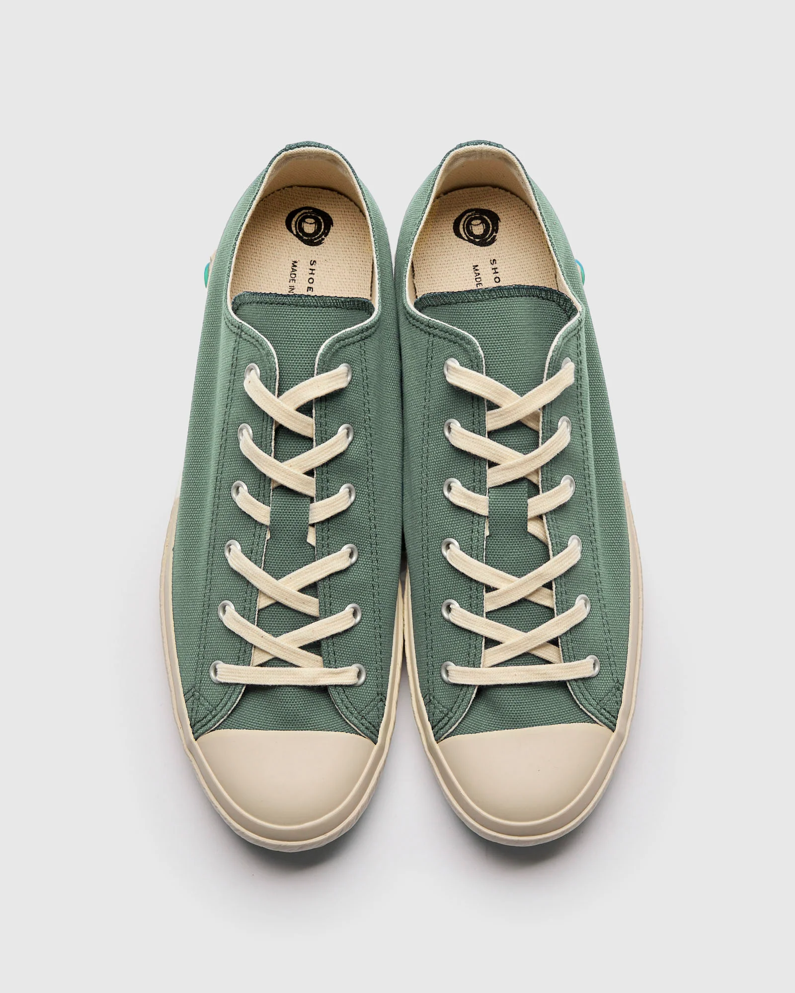 01JP Low Top Sneaker in Green - Image 6