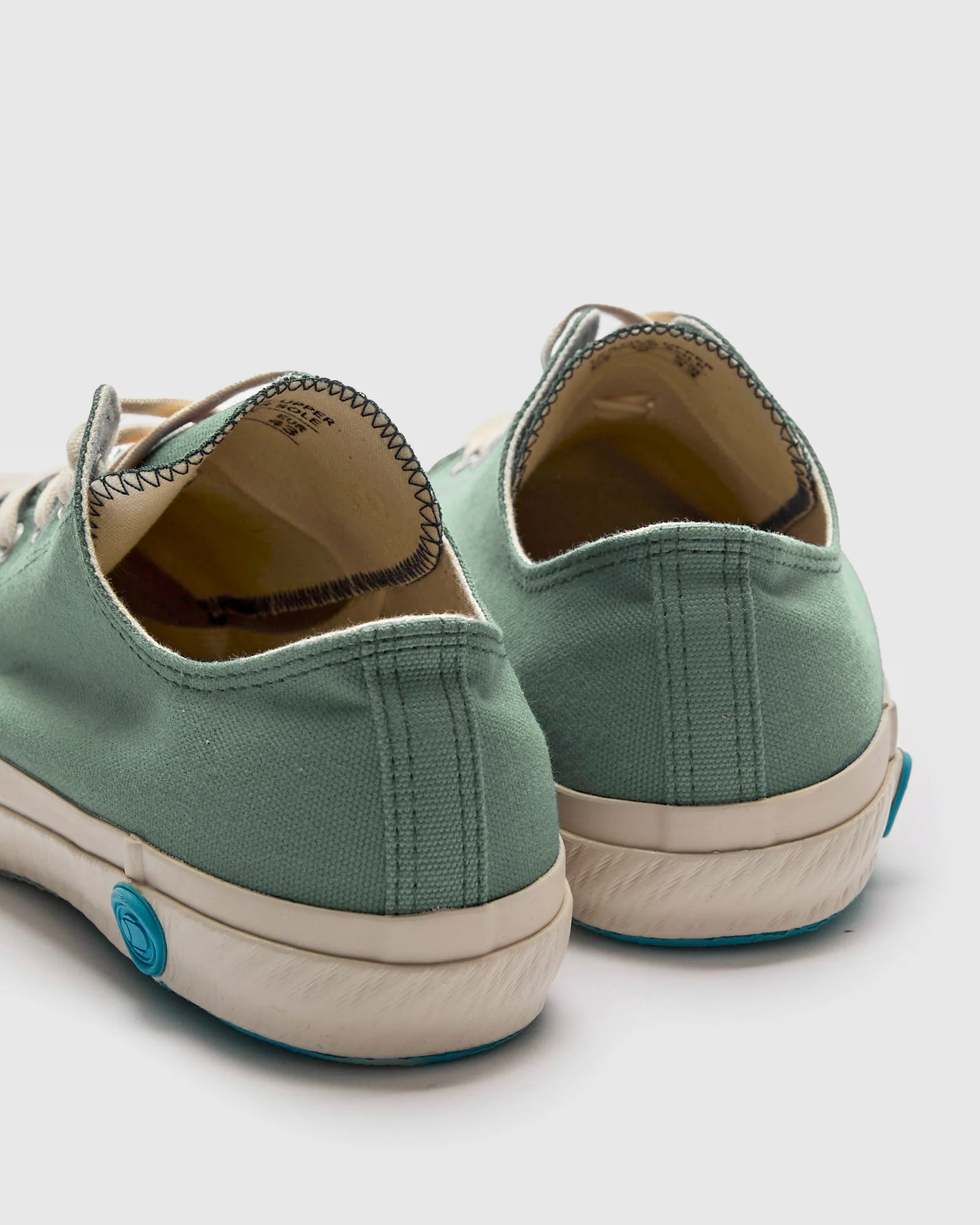 01JP Low Top Sneaker in Green - Image 7