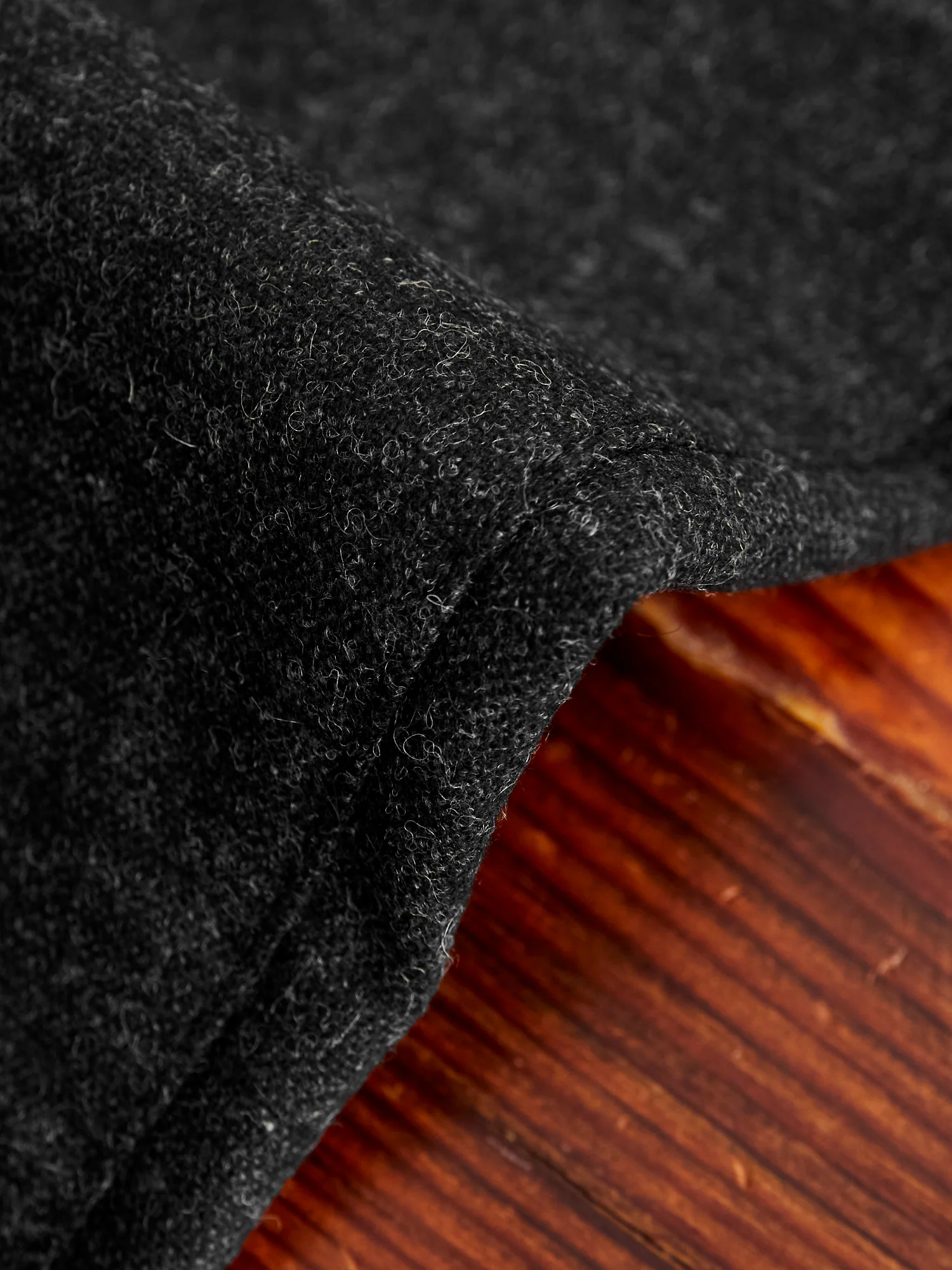 1-Pleat Wool Cashmere Trouser in Charcoal - Image 7