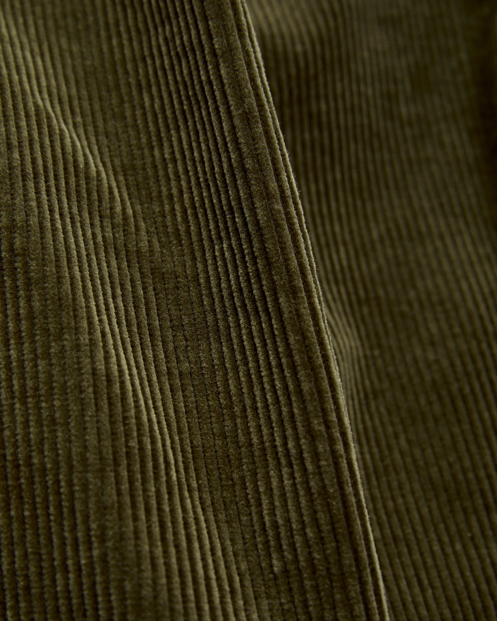 2-Pleat Corduroy Trousers in Dark Green - Image 9
