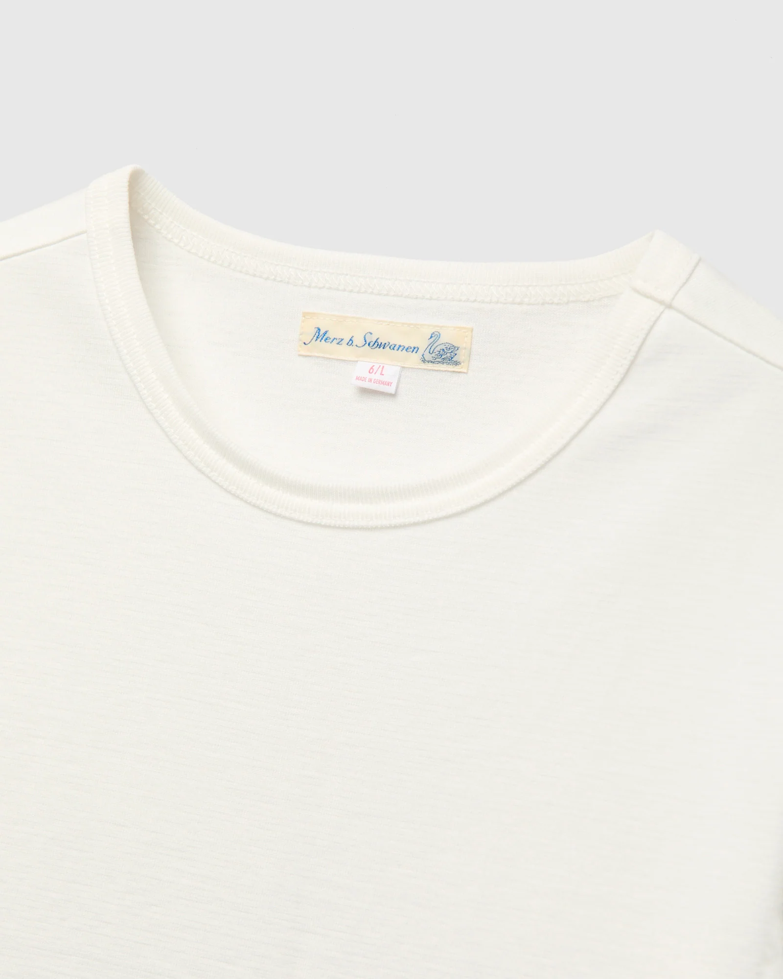 215 "Good Originals" Heavyweight 7.2oz Loopwheel T-Shirt in White - Image 3