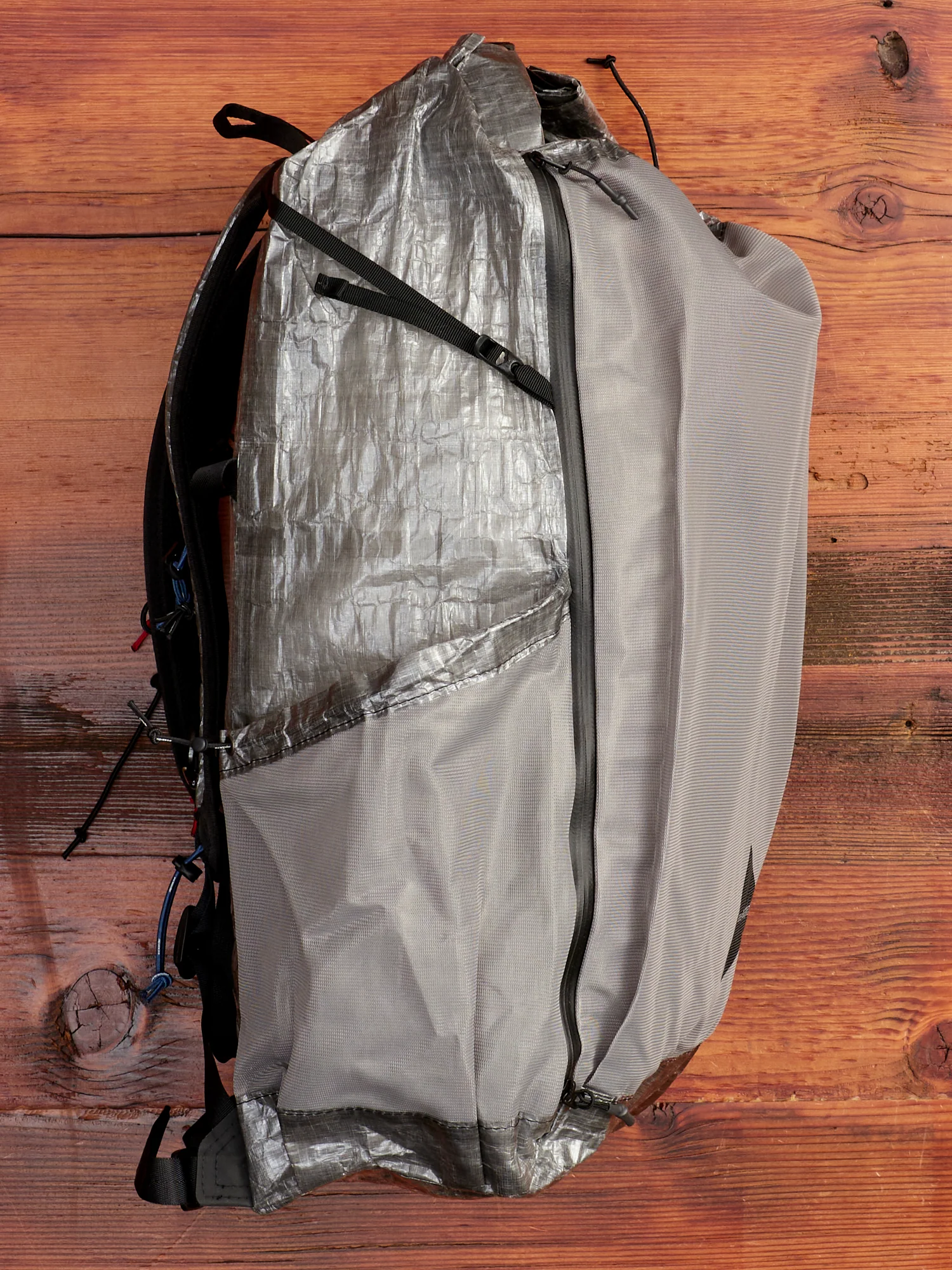 25L Dyneema Backpack in Charcoal - Image 3
