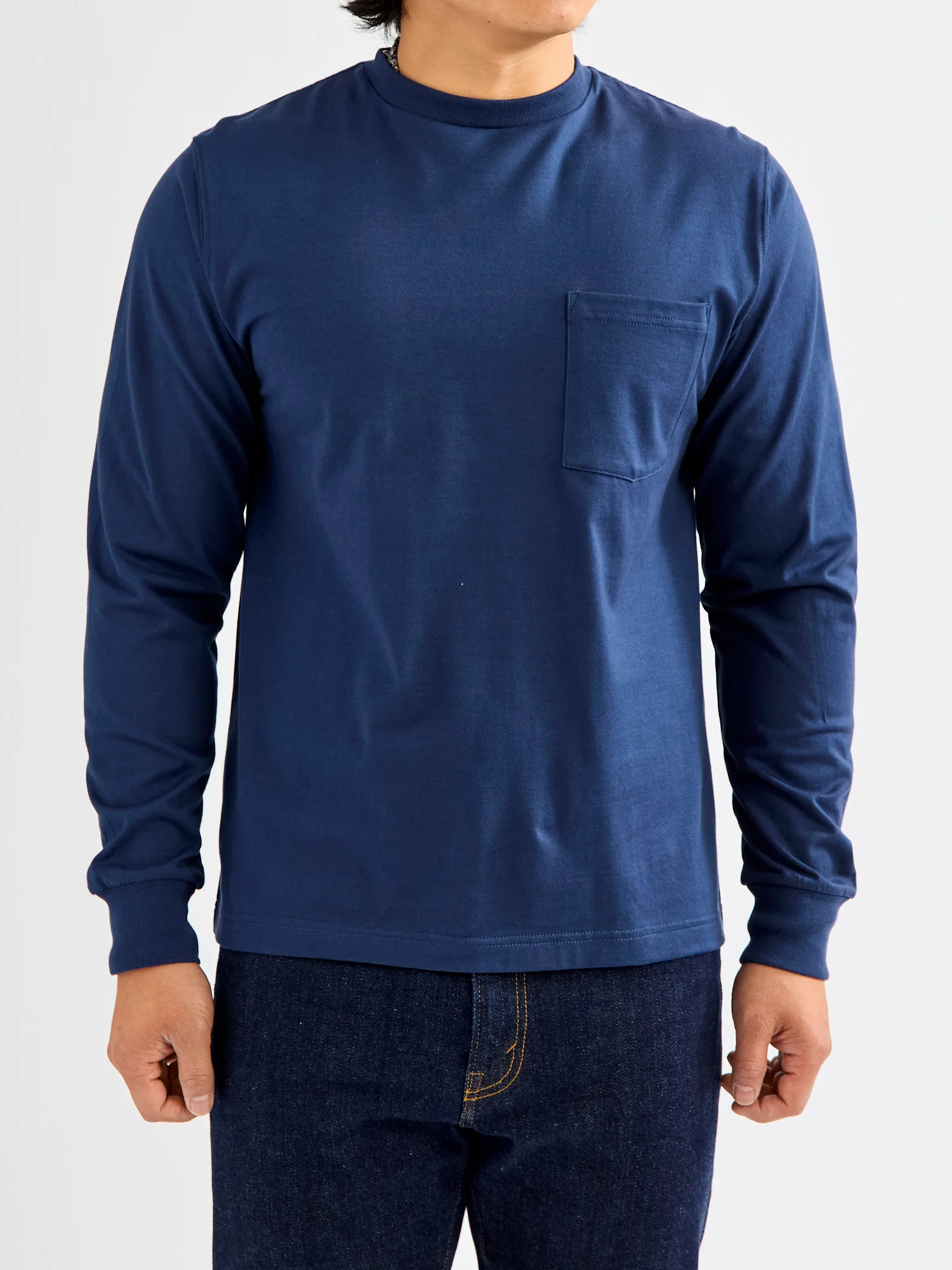 40/2 Long Sleeve Pocket T-Shirt in Navy - Image 2