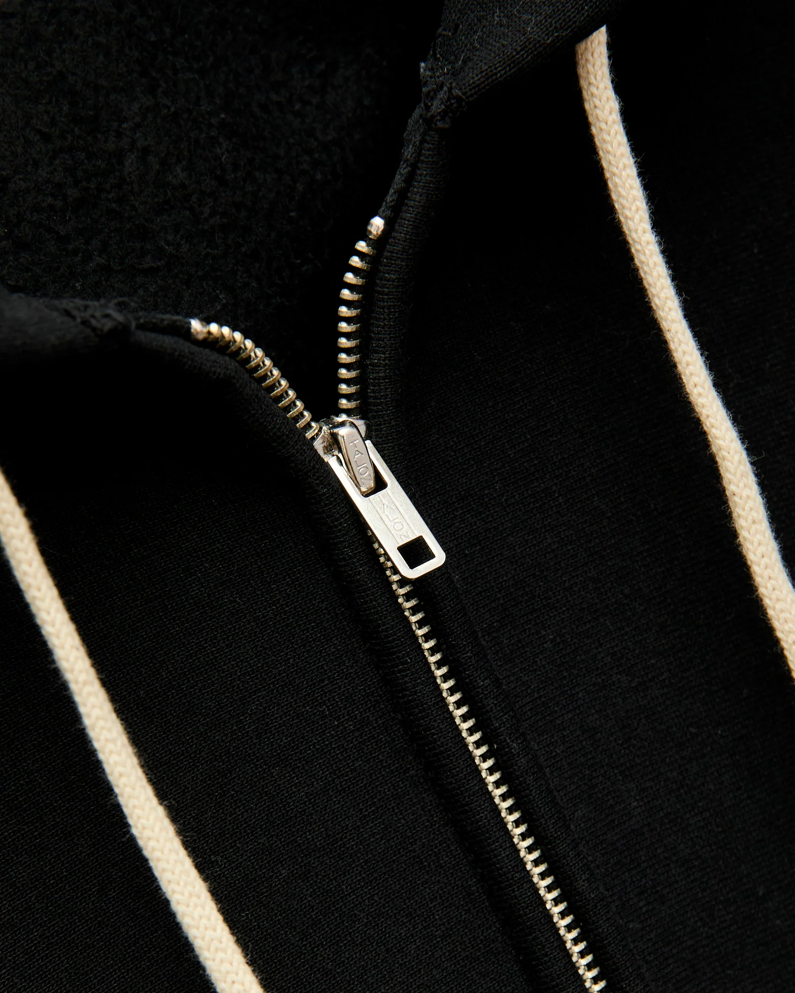 487 Reverse Weave Loopwheel Zip Hoodie in Black - Image 4