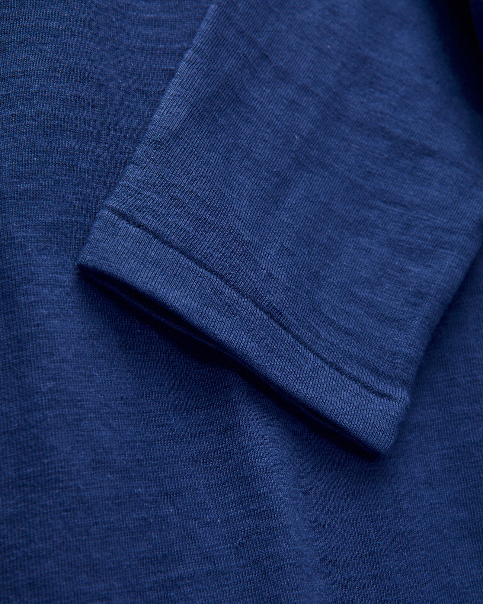 5906 Loopwheel Long Sleeve Tee in Navy - Image 5