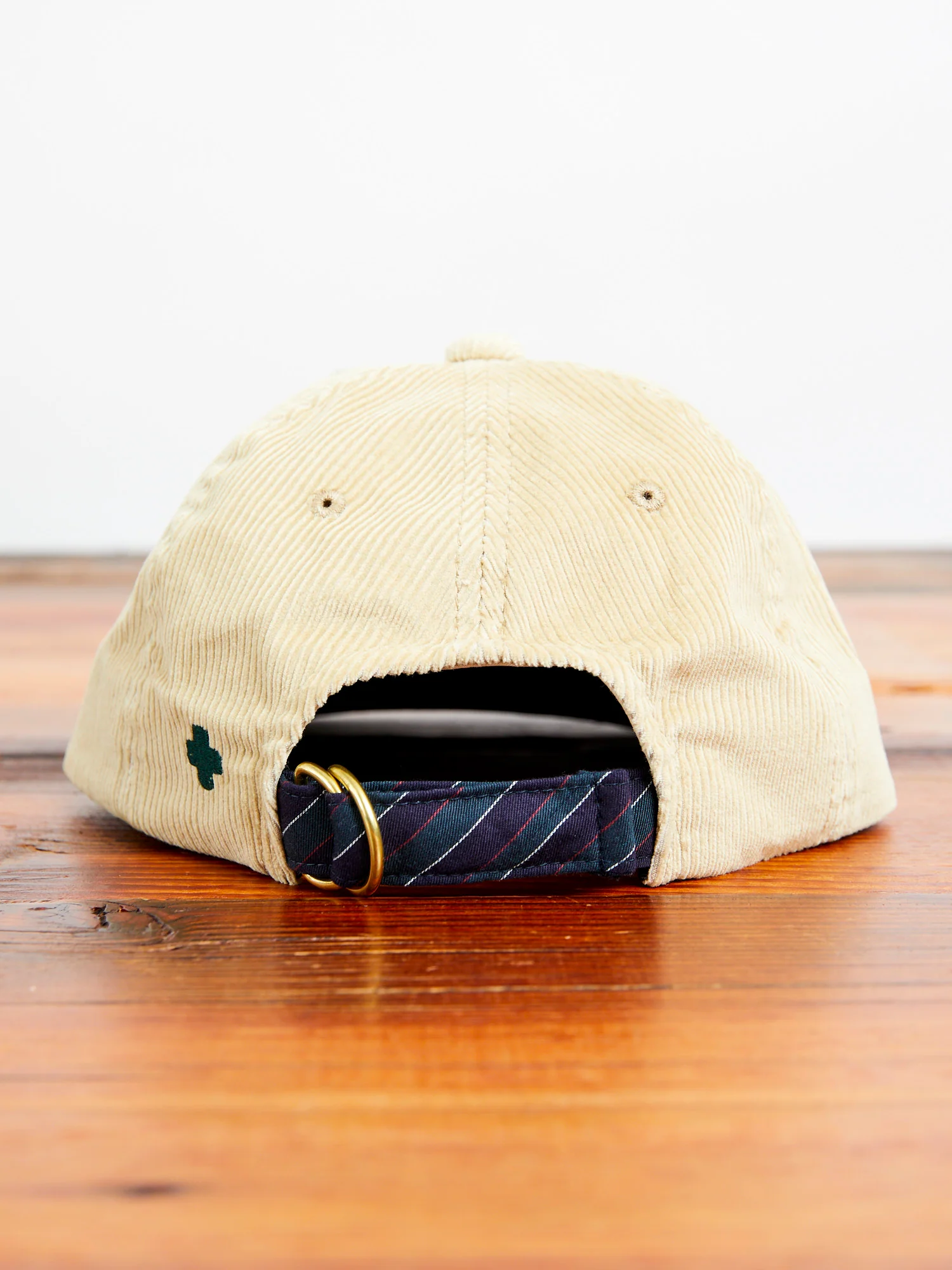 6-Panel Corduroy Cap in Beige - Image 3