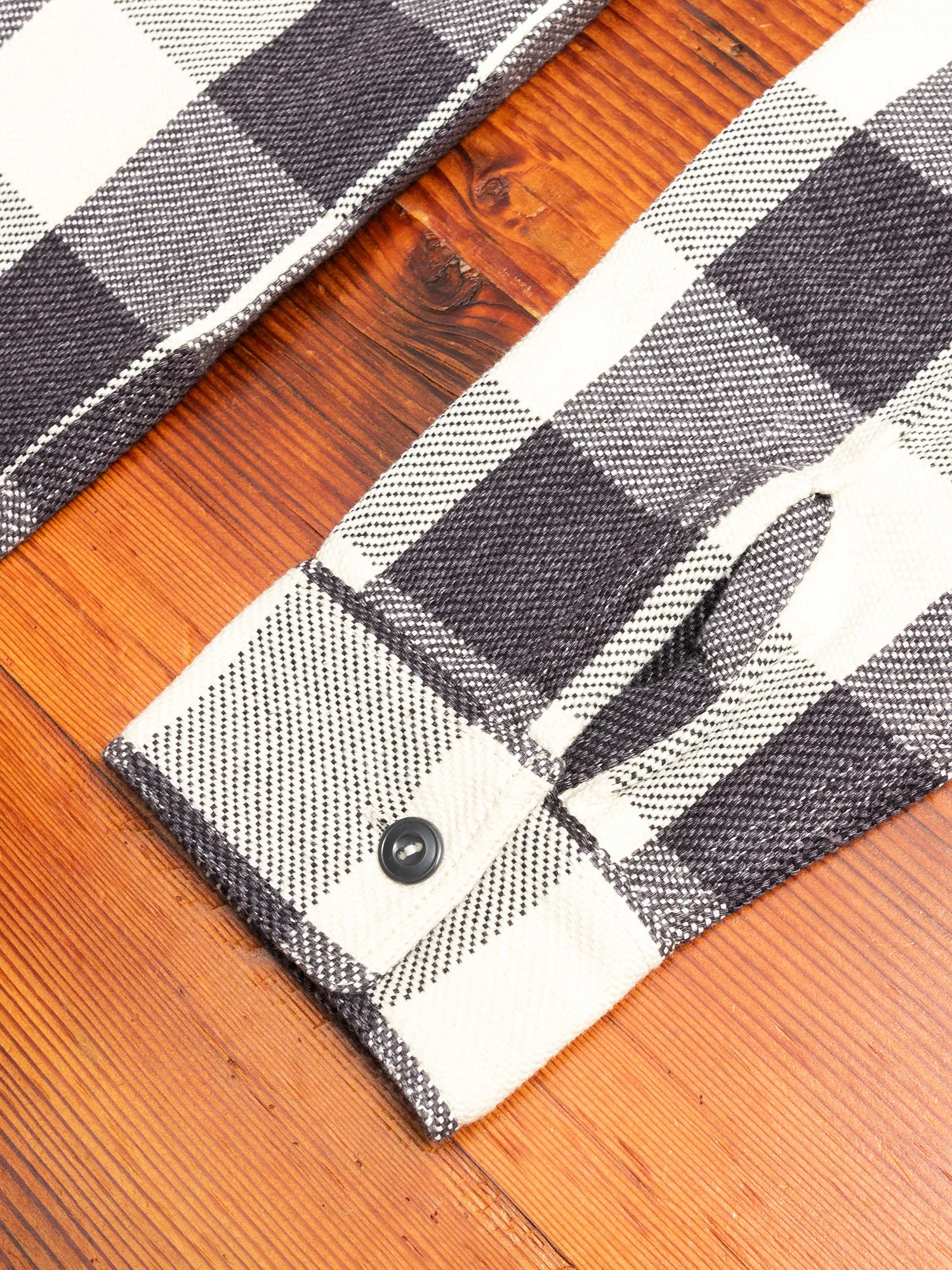 720WS Heavy Flannel Shirt in White - Image 5