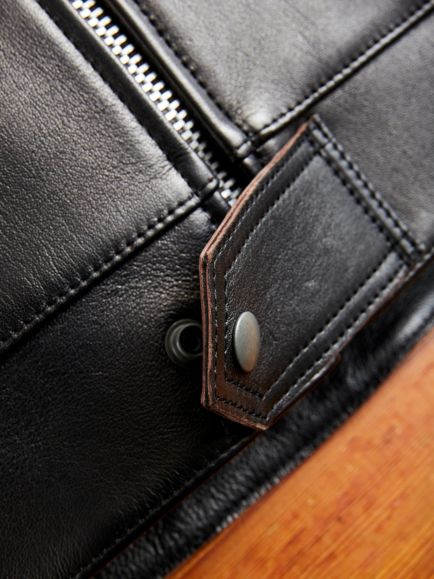 AD-01 Sheepskin Leather Center Zip Jacket in Black - Image 8