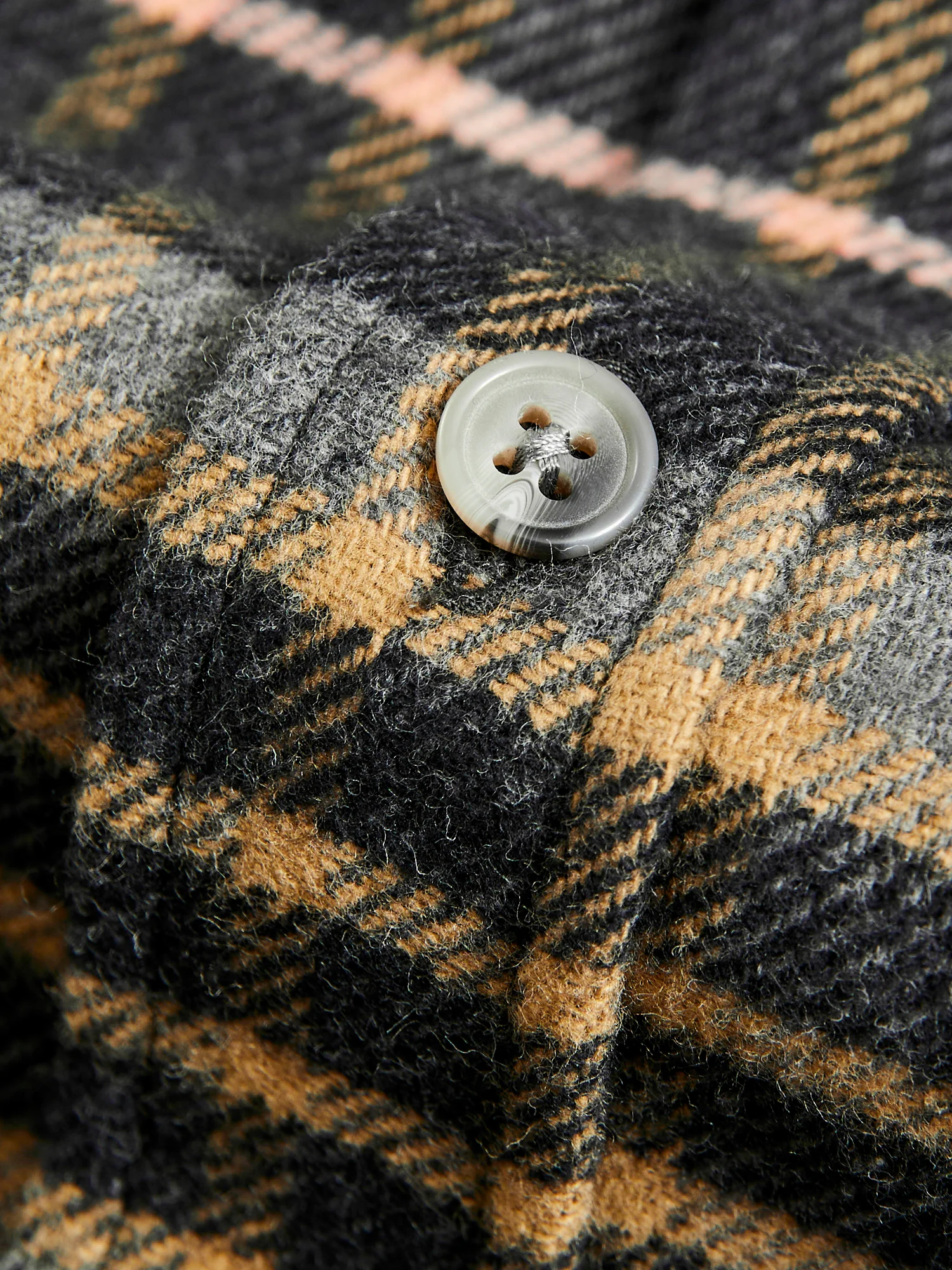 Arquive 72 Button-Up Shirt in Grey - Image 8