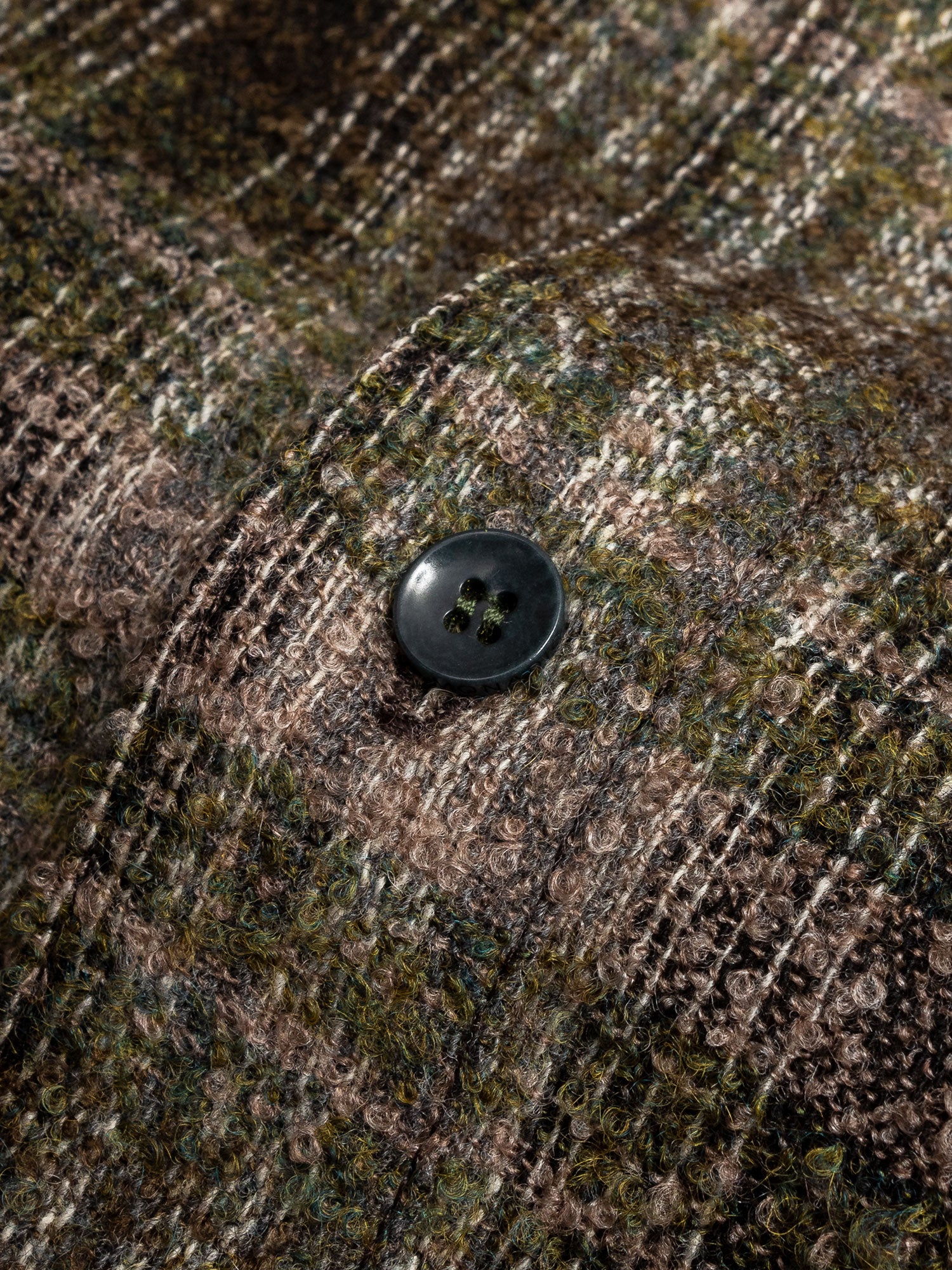 Avery Flannel Shirt in Moss - Image 5