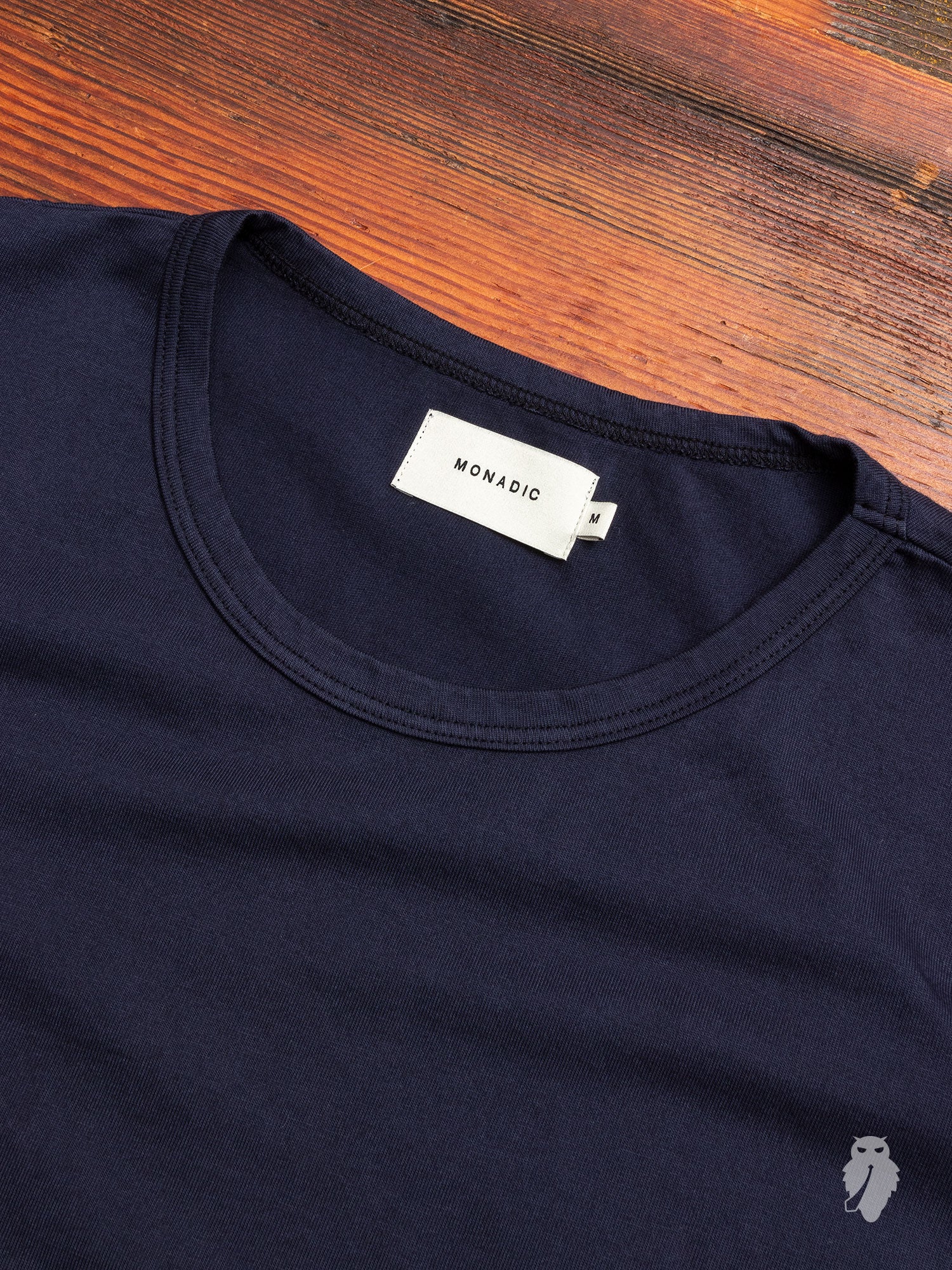 Basis T-Shirt in Navy - Image 3