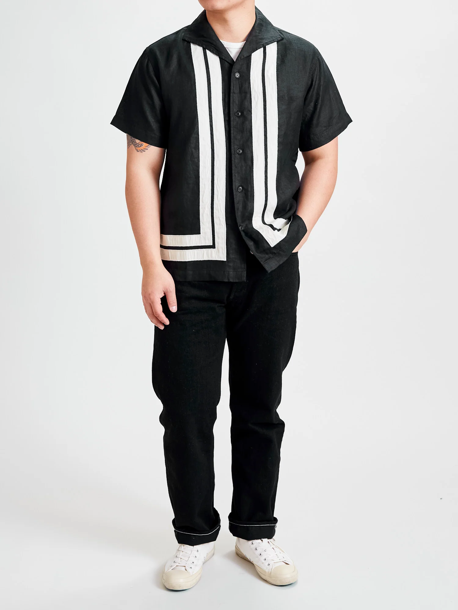 Border Applique Leisure Shirt in Black/Natural - Image 9