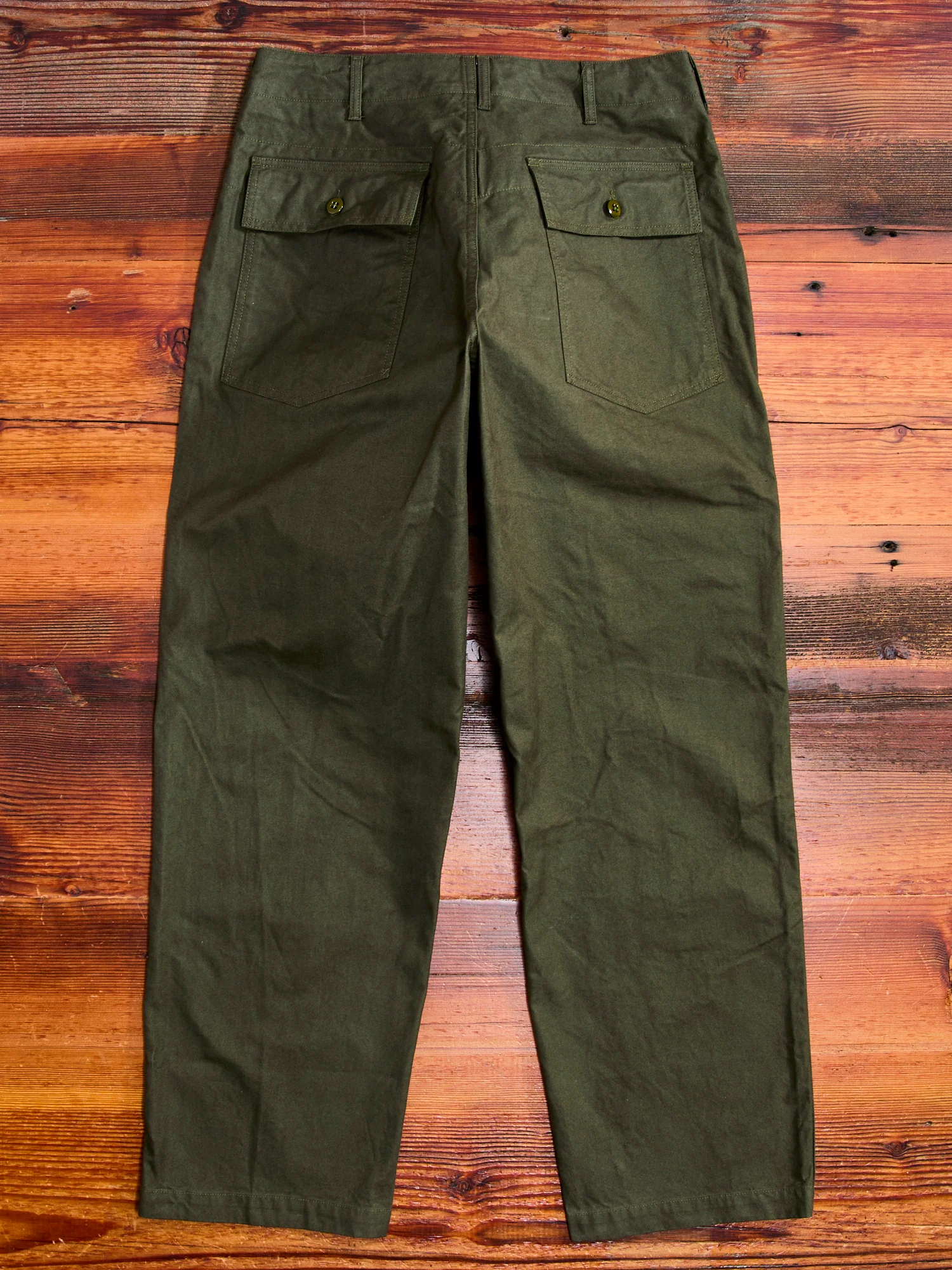 Brushed Herringbone Fatigue Pants in Olive - Image 10