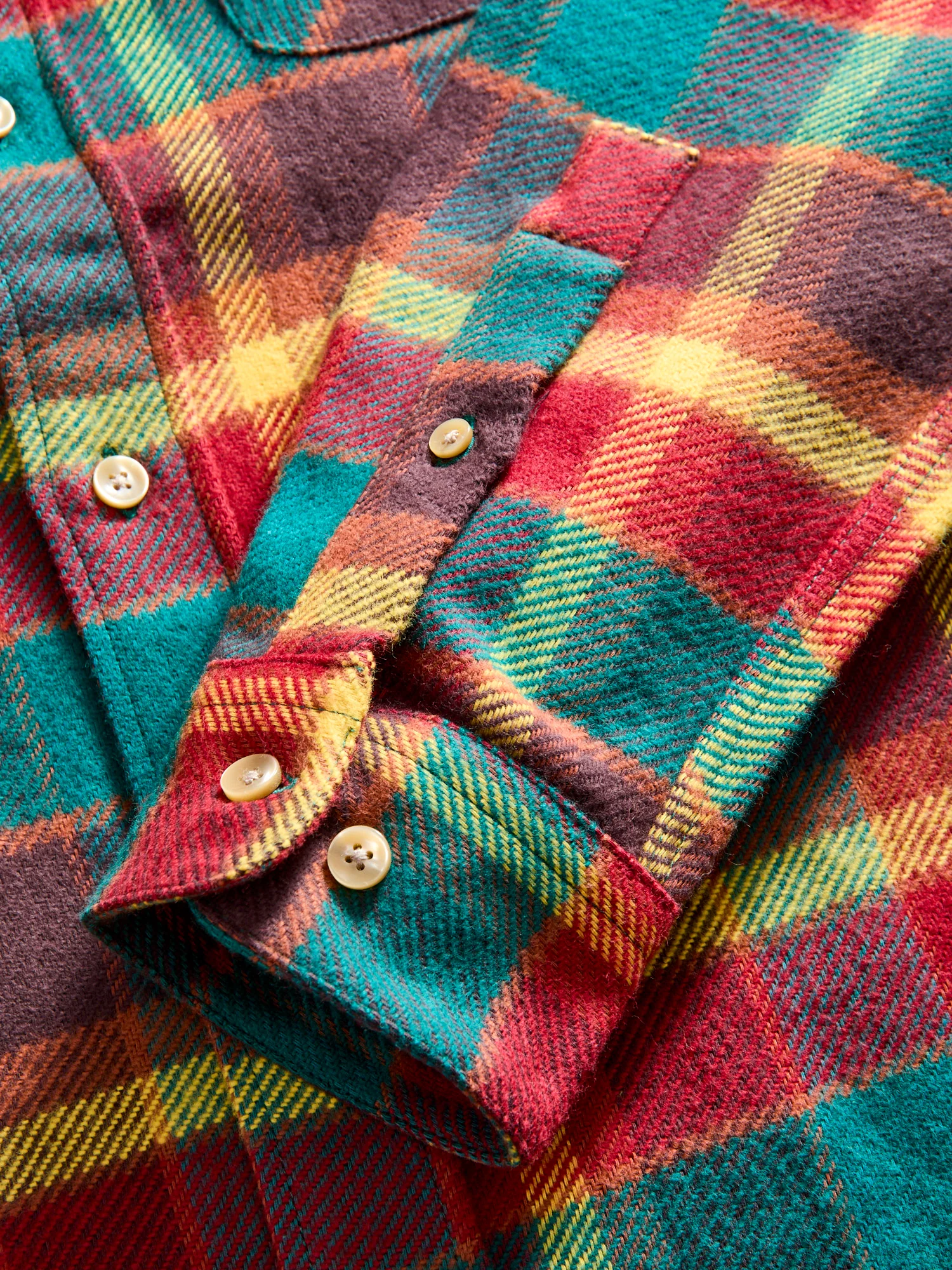 Canto Button-Up Shirt in Red - Image 5