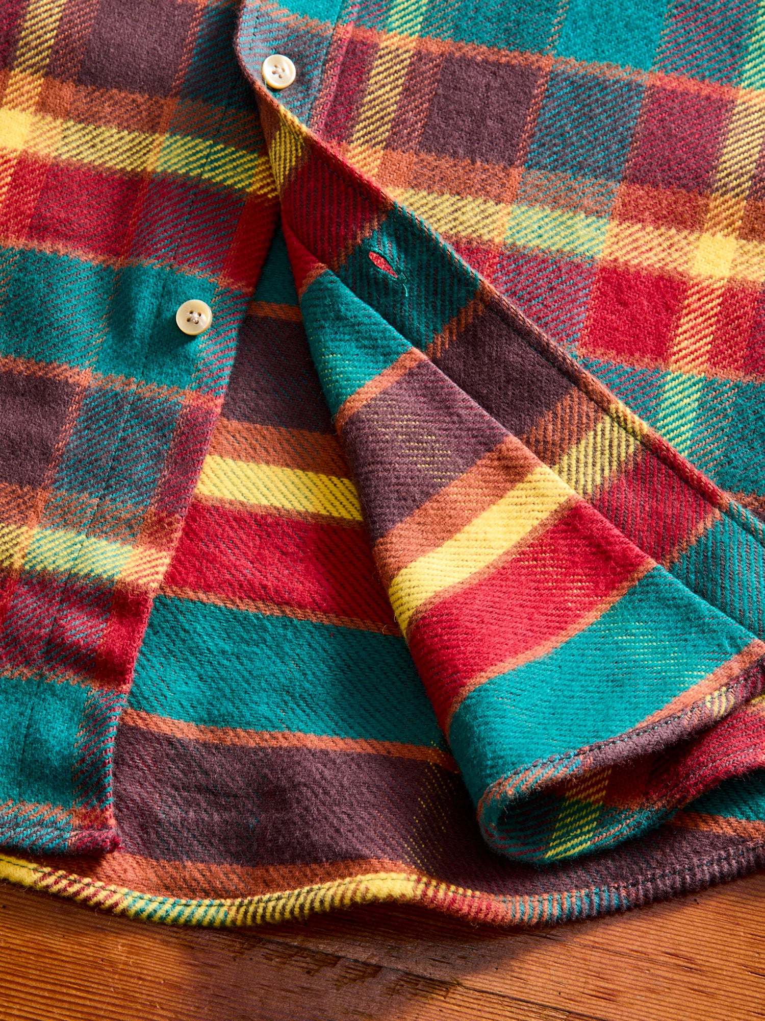 Canto Button-Up Shirt in Red - Image 7