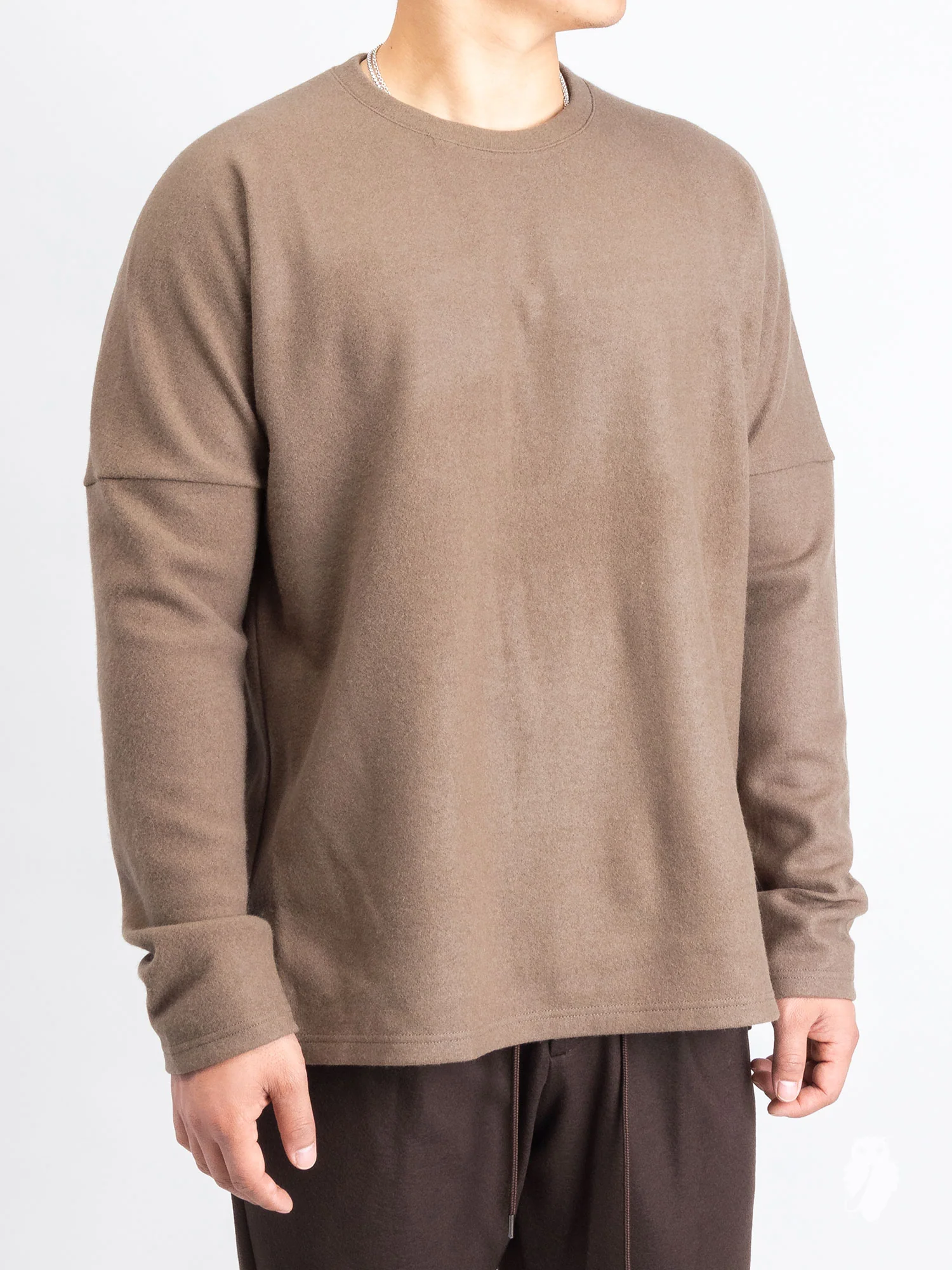 Cashmere Drop Shoulder Sweater in Khaki - Image 2