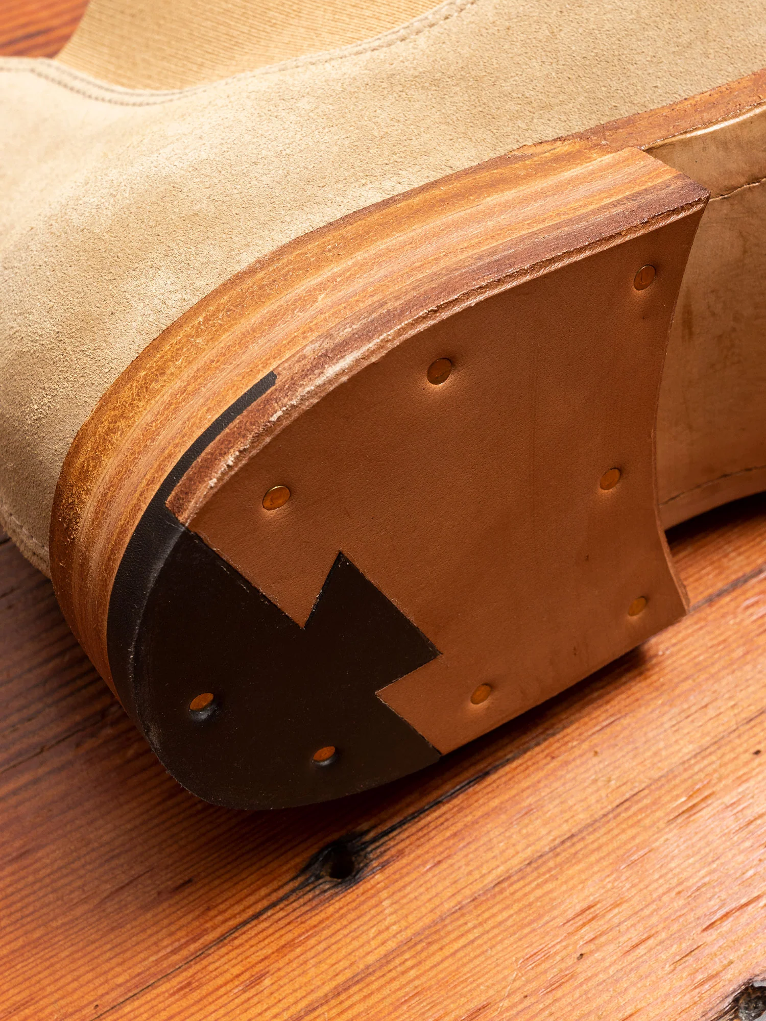 Chelsea Boot 2050 in Milkshake Calf Suede - Image 7