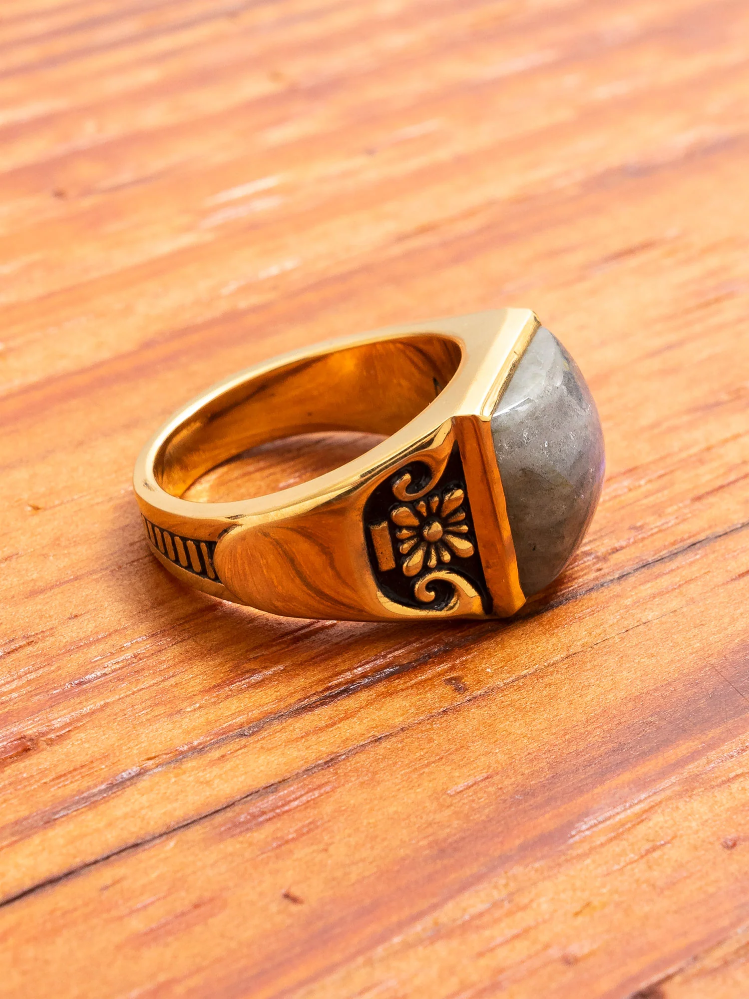 Collegiate Ring in Gold/Labradorite - Image 3