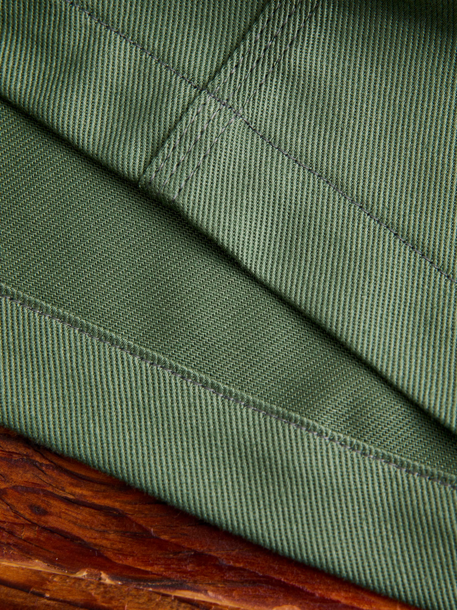 Cotton Twill Belted C.S Shorts in Moss Green - Image 7