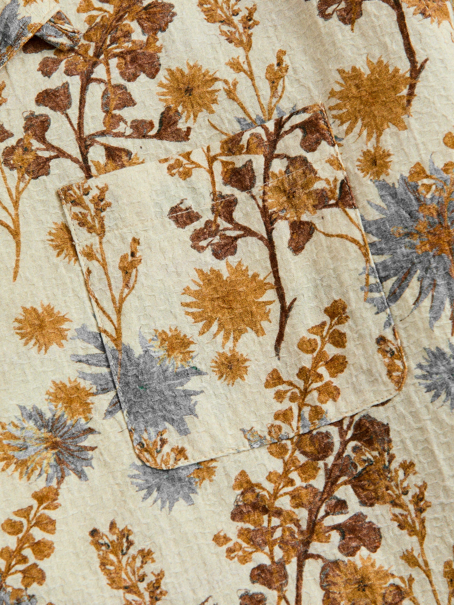 Crammond Shirt in Ecru Thistle Print - Image 5