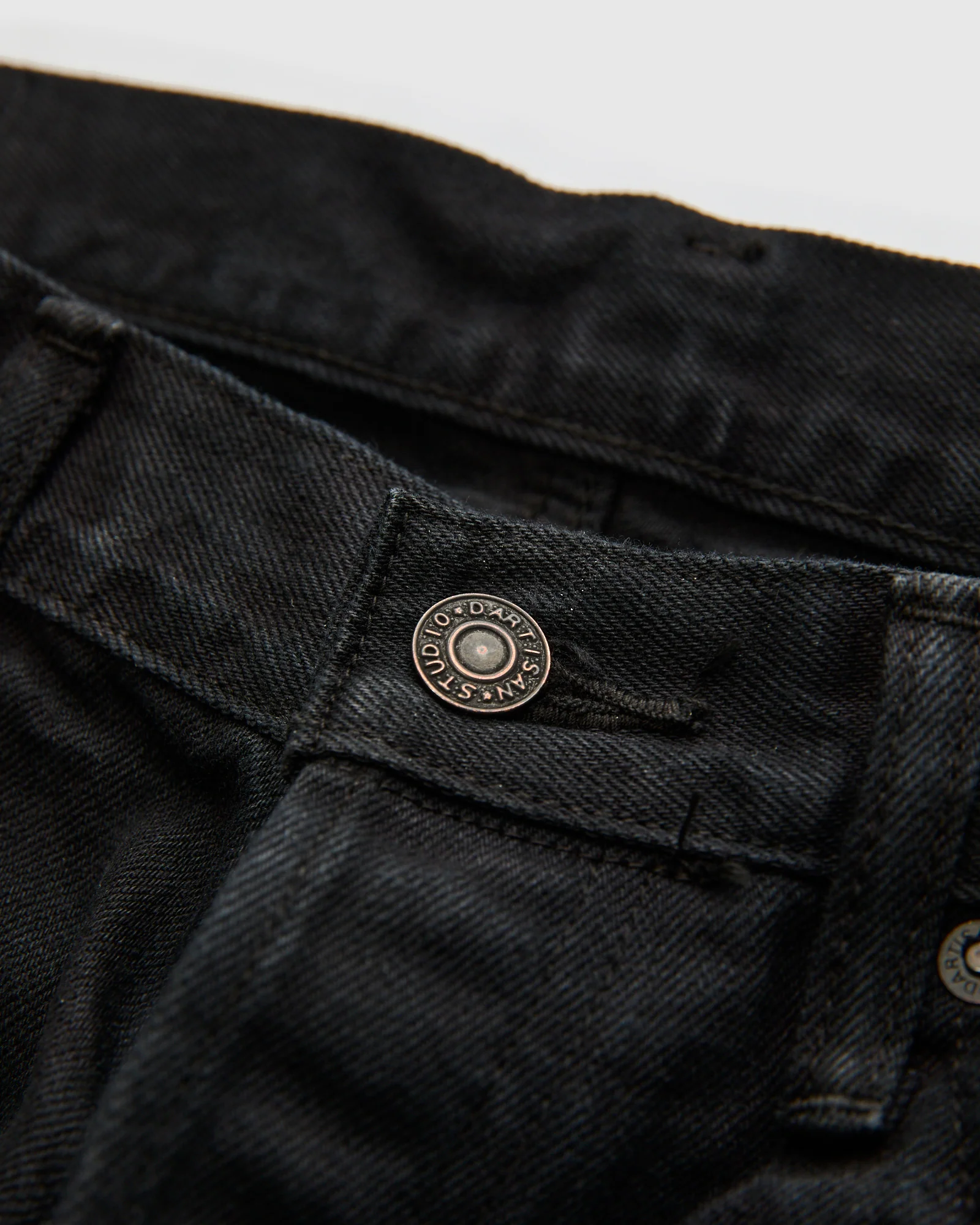 D1899S "Kyoto Montsuki" 13.5oz Kuro Overdye x Natural Indigo Selvedge Denim - Tapered Fit - Image 6