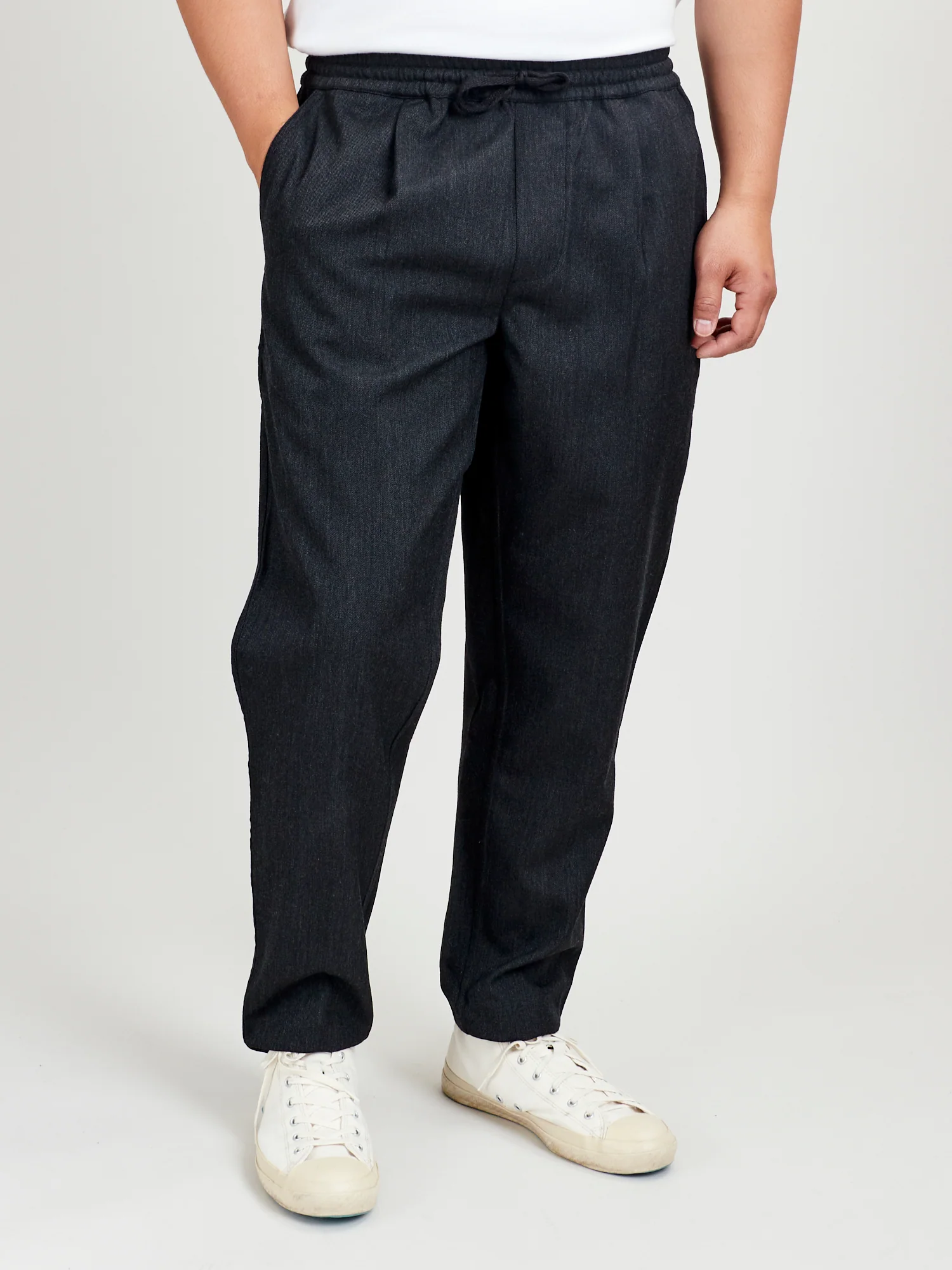 Drawstring Pant in Charcoal Wool Gabardine - Image 2
