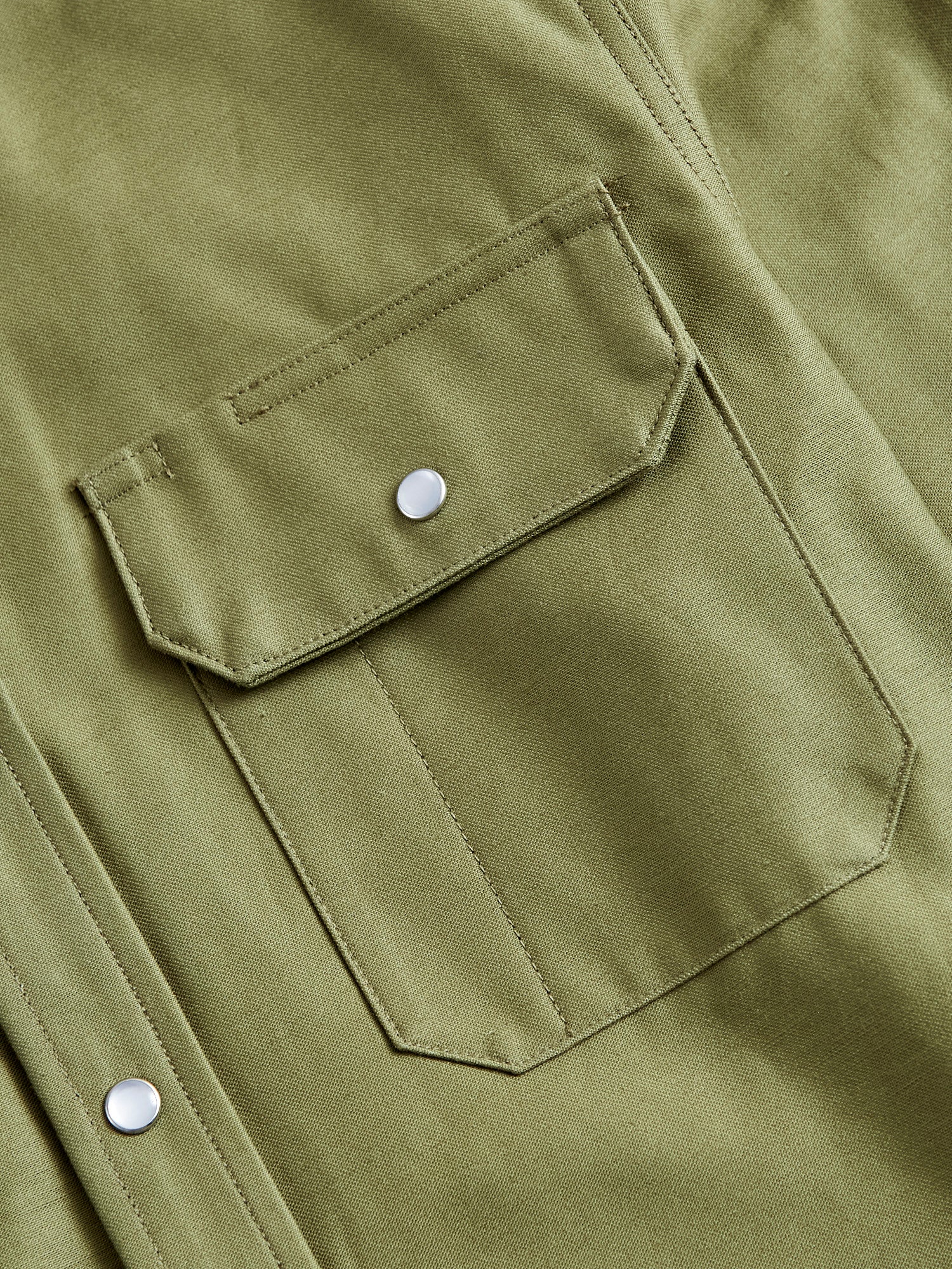 Drover Overshirt in Fatigue Sateen - Image 4