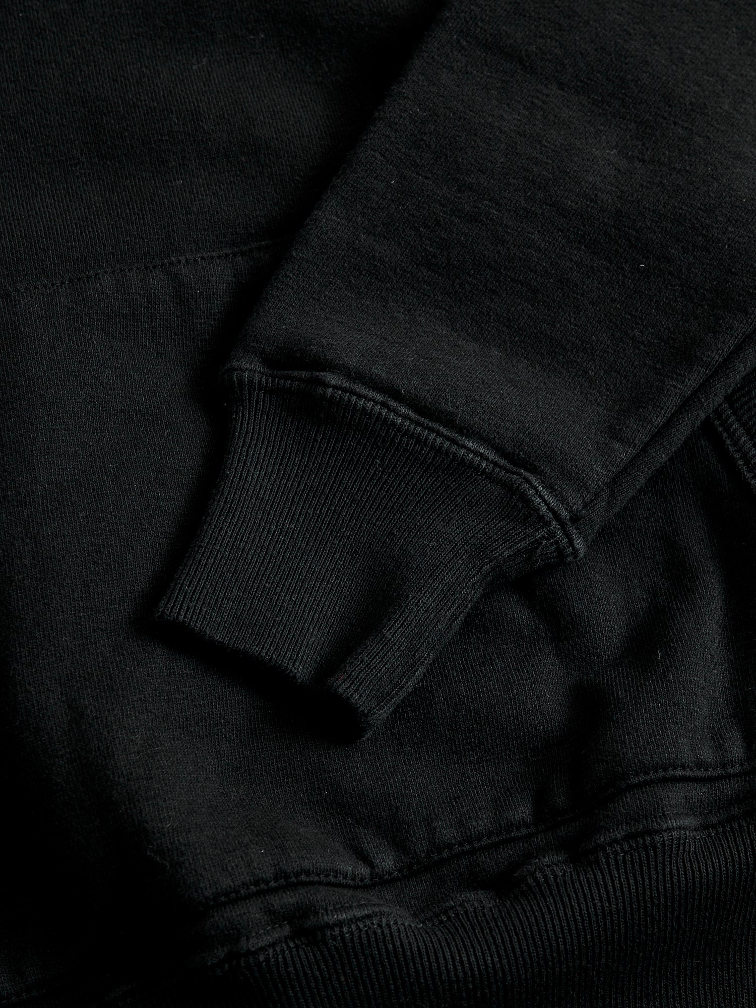 Ehu'kia Hooded Raglan Sweatshirt in Anthracite - Image 3