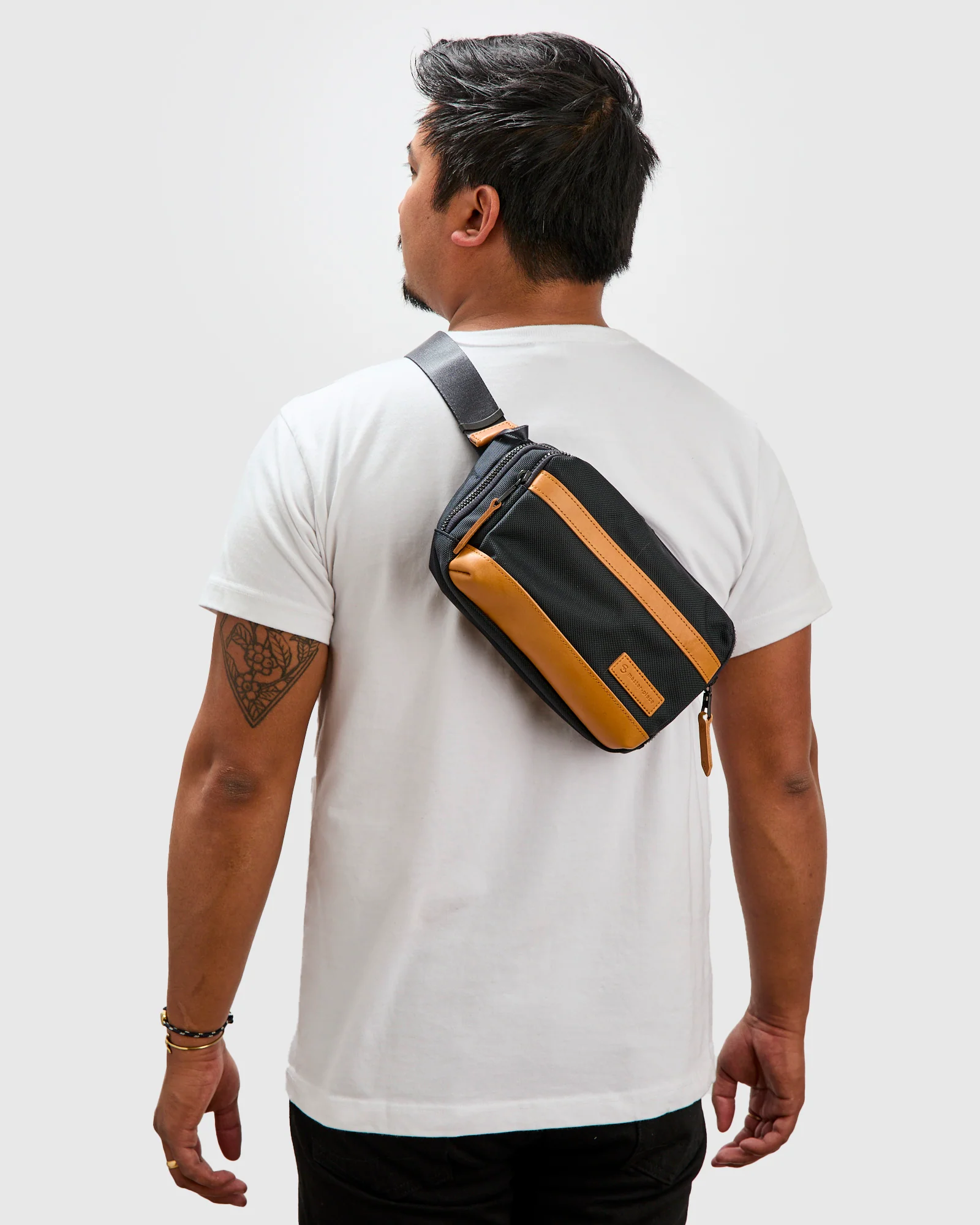 Explorer Sling Bag in Navy - Image 2