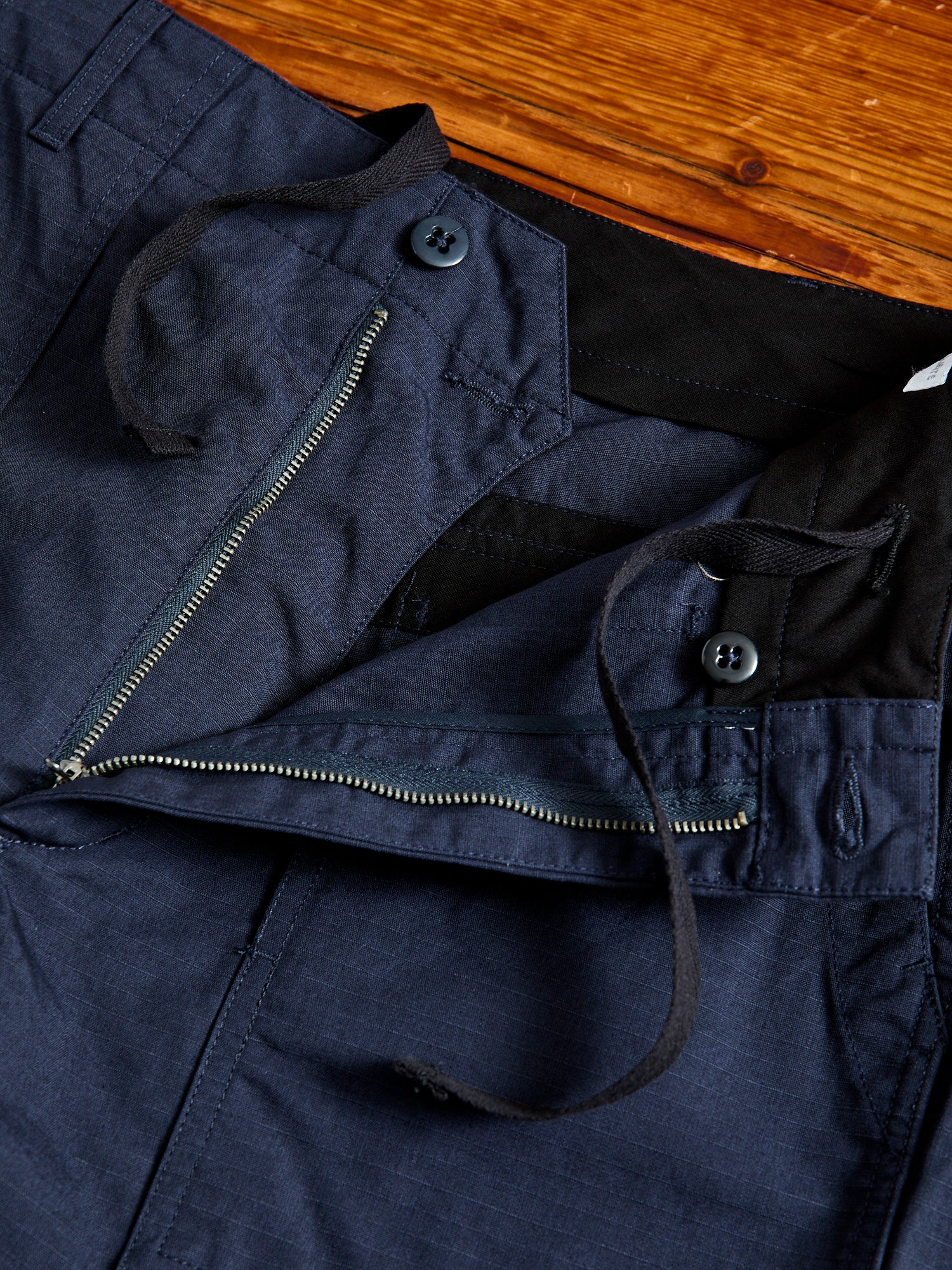 Fatigue Shorts in Navy Cotton Ripstop - Image 5