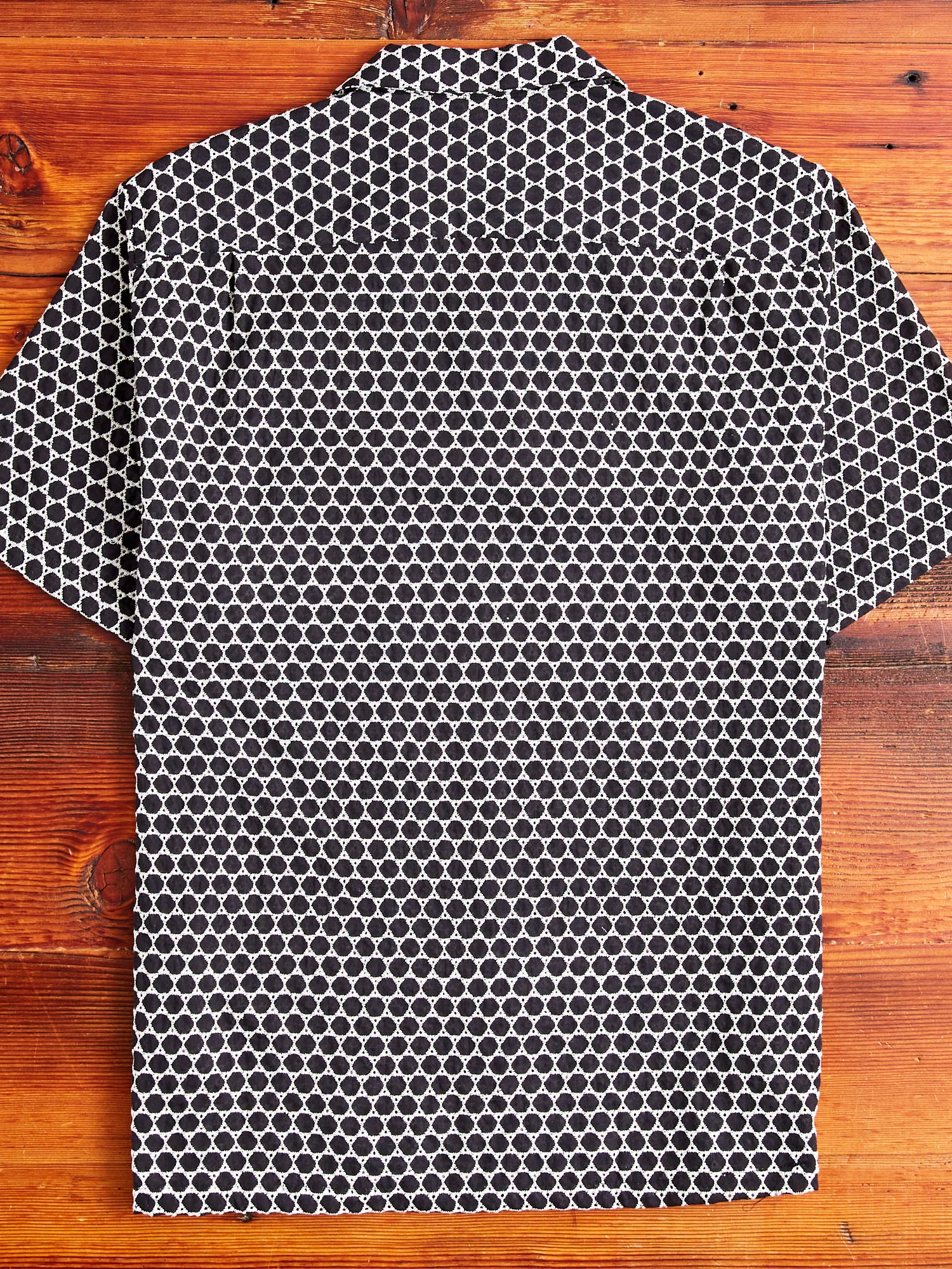 Folc Button-Up Shirt in Black - Image 10