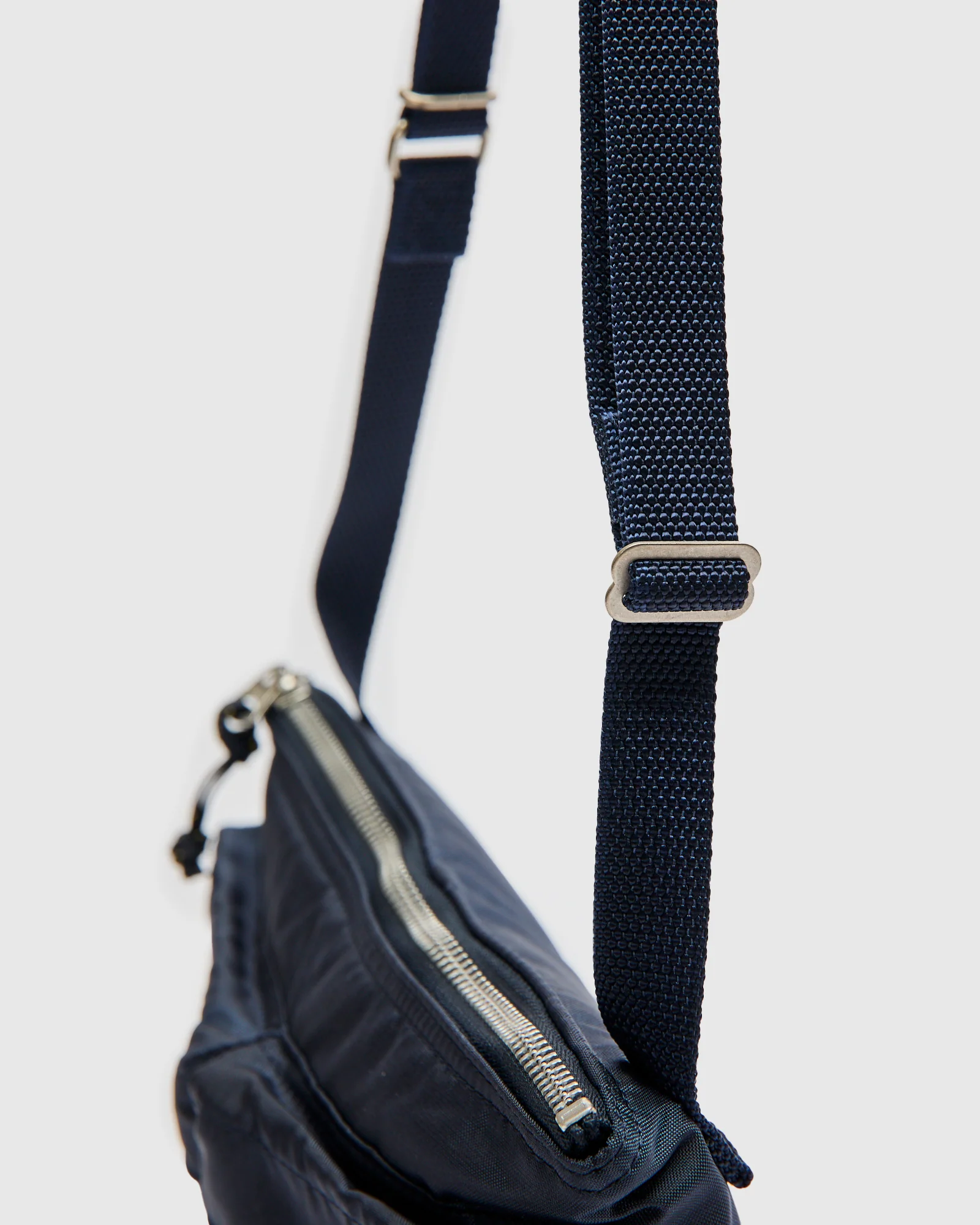 5458 "Force" Shoulder Bag in Navy - Image 6