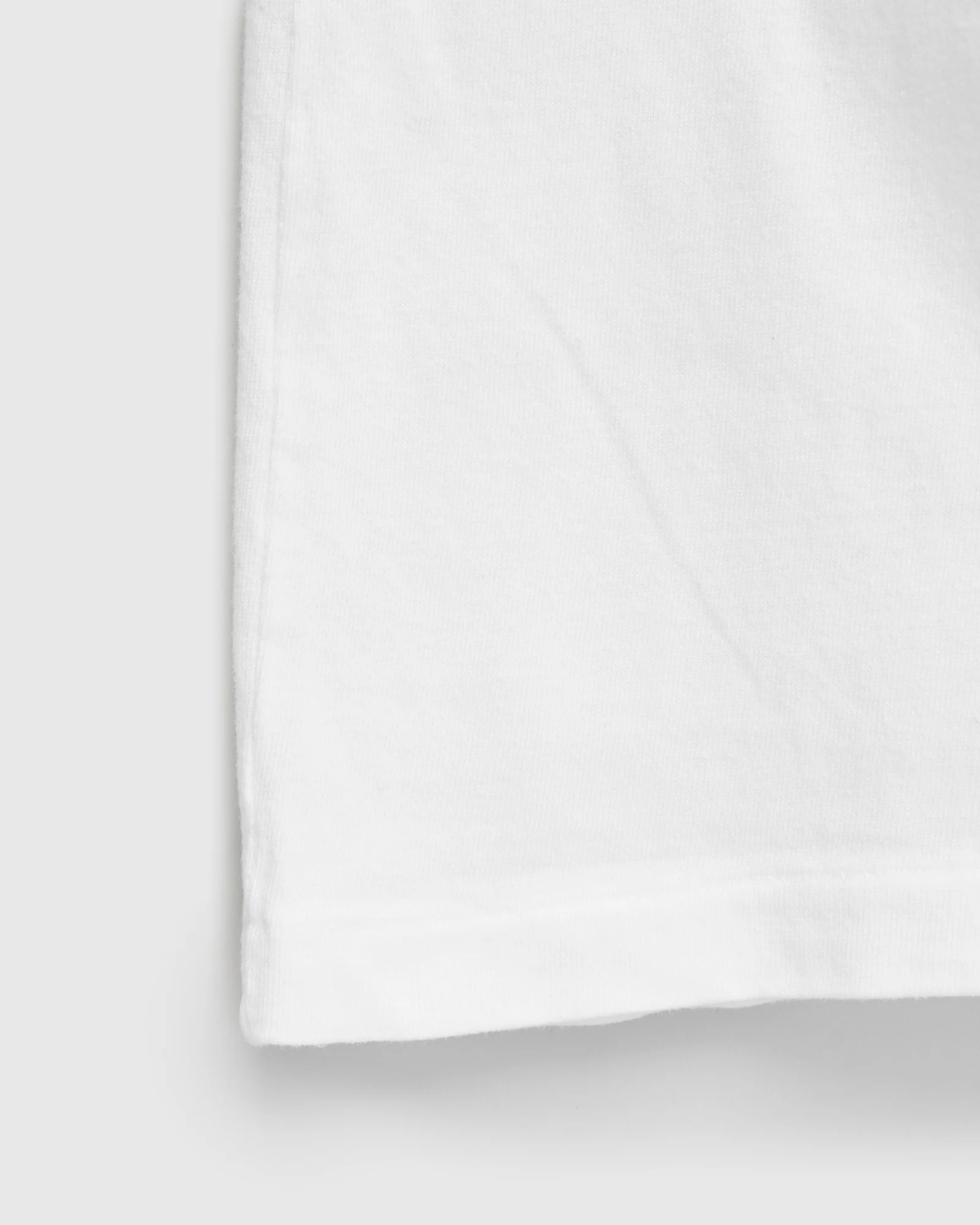 Gradation Big Circle Tee in Red - Image 5