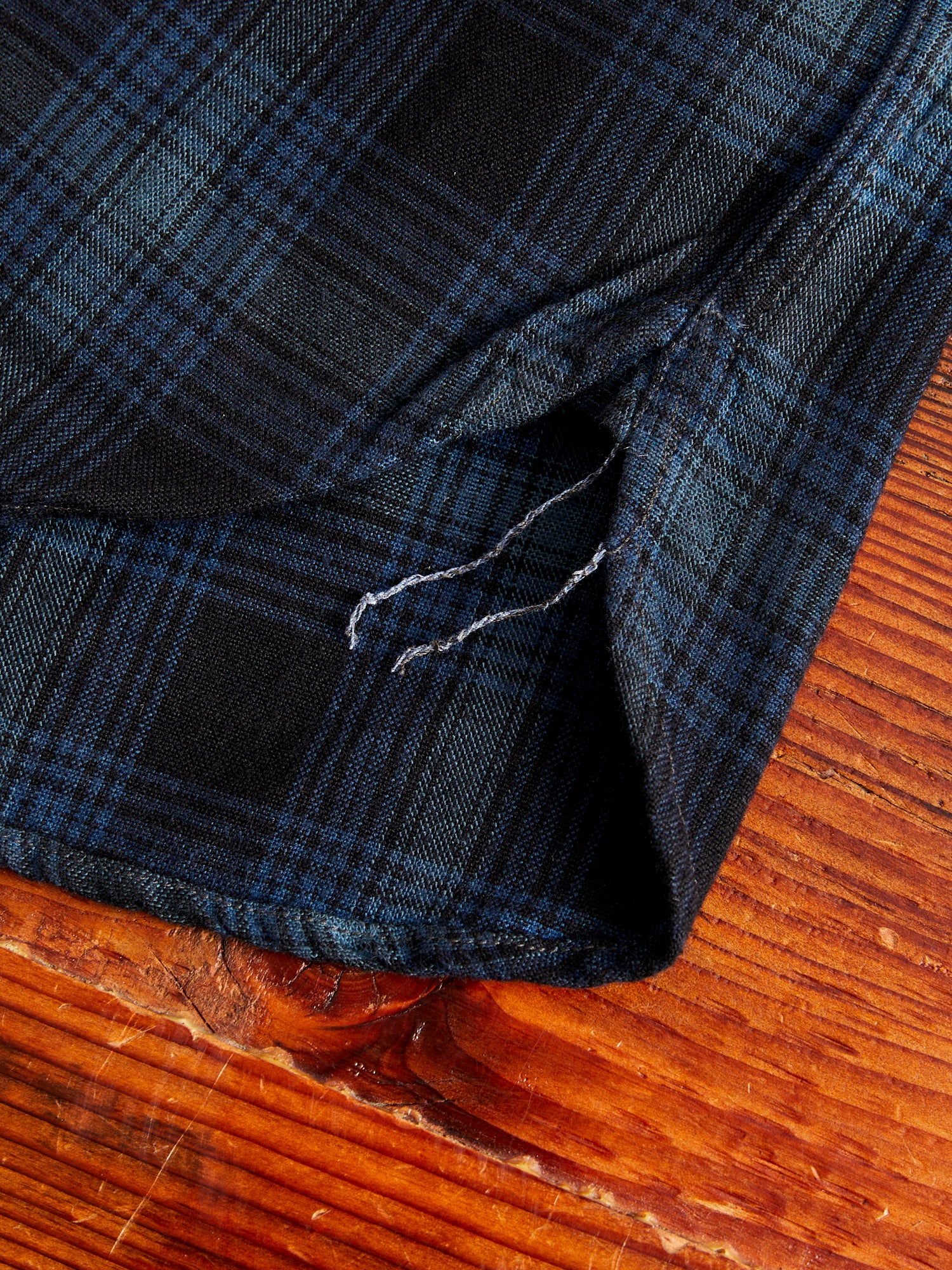 Herc Canvas Workshirt in Blue/Black - Image 9
