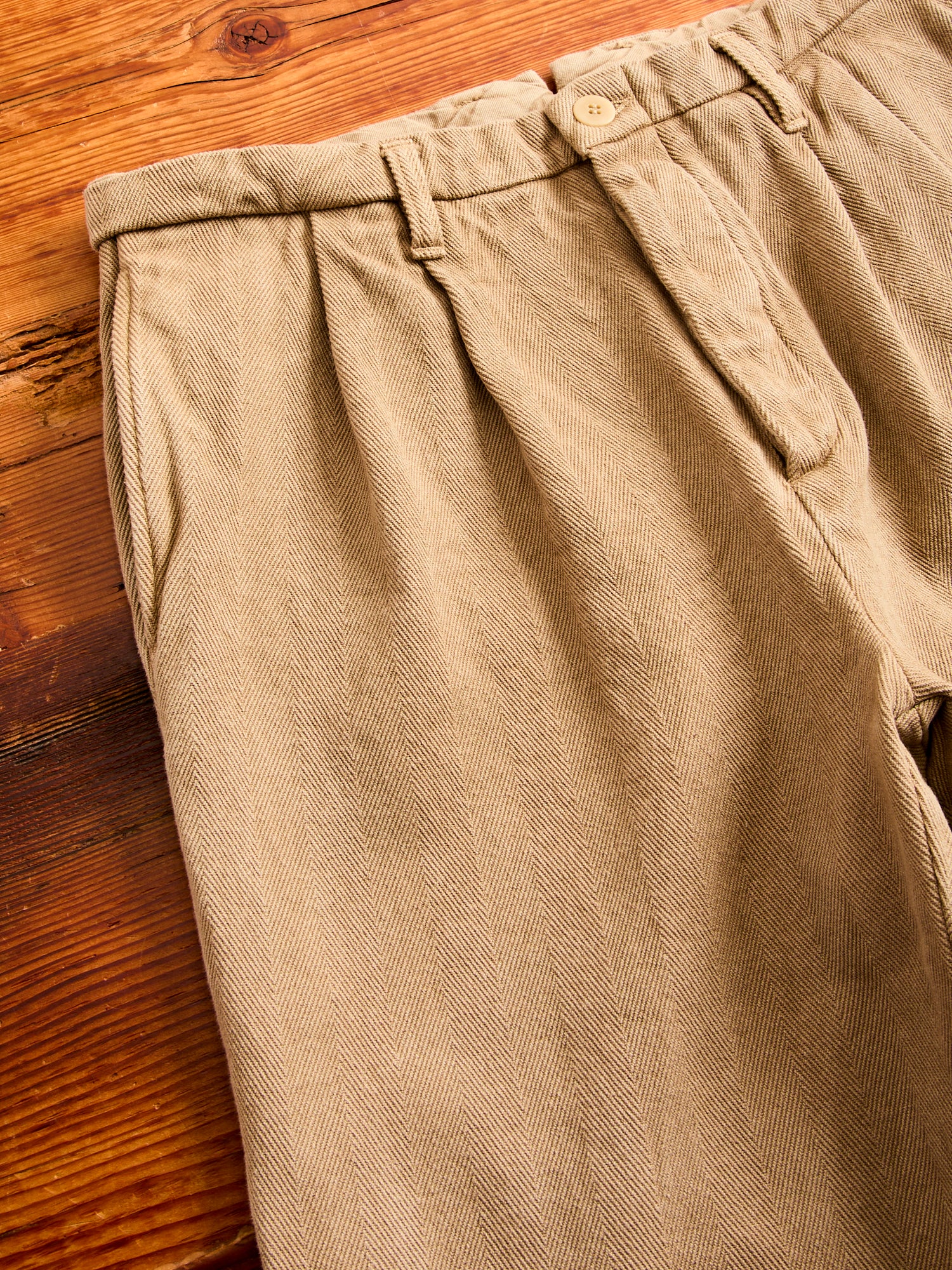 Herringbone 2Tuck Pants in Coffee - Image 4