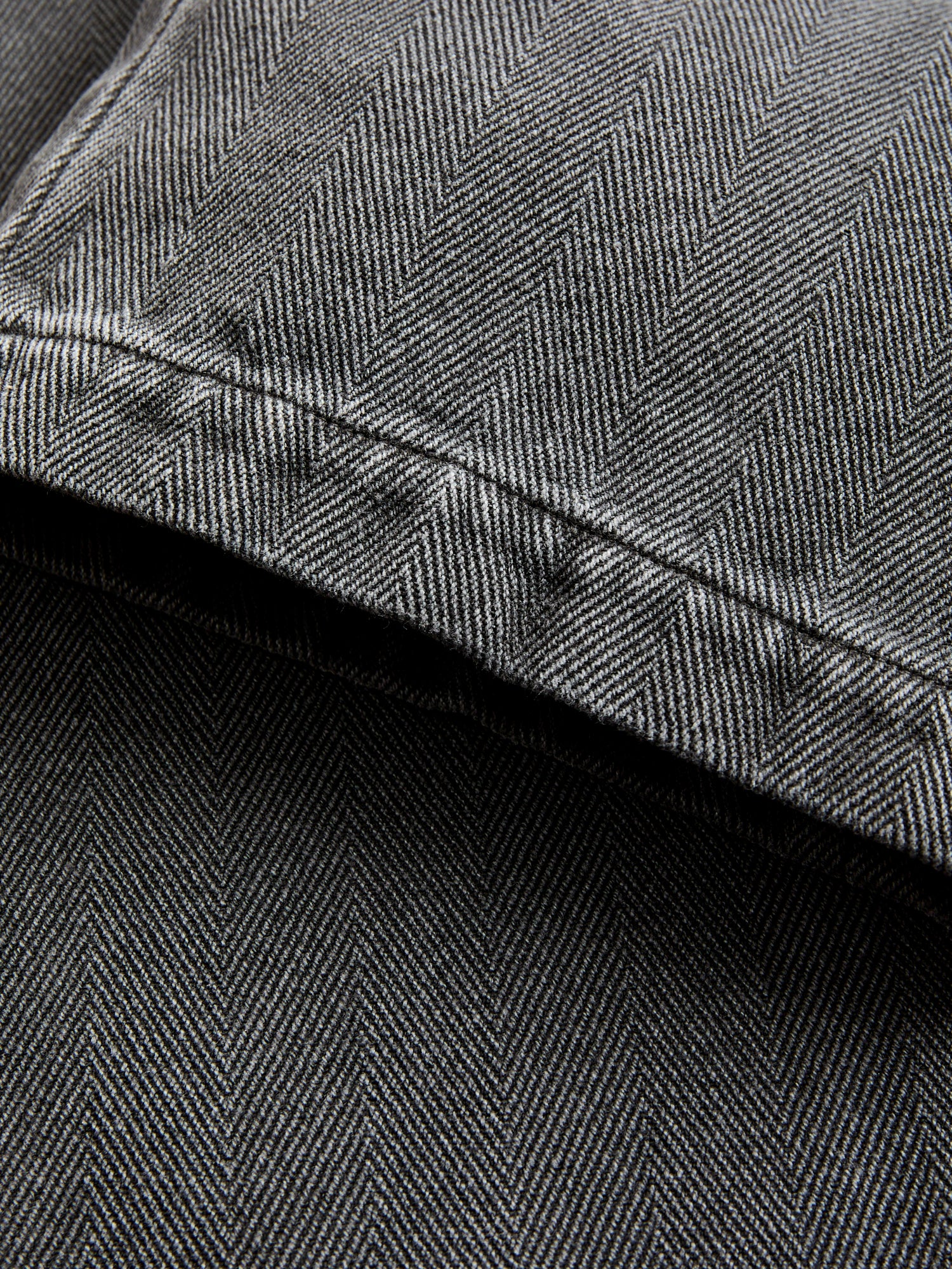 Herringbone 2Tuck Pants in Heather Black - Image 9