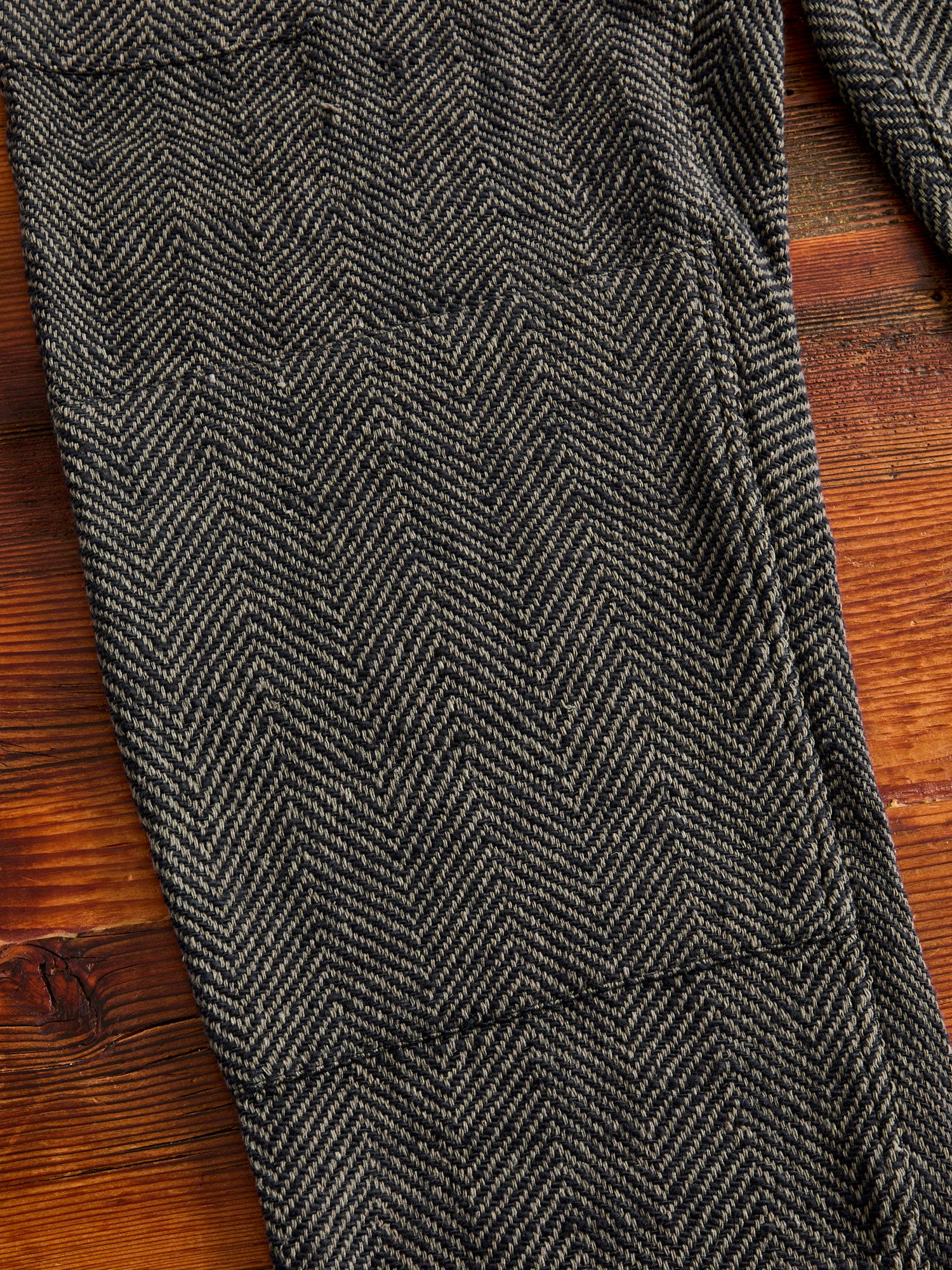 Isaac Pants in Iron/Charcoal Herringbone - Image 10