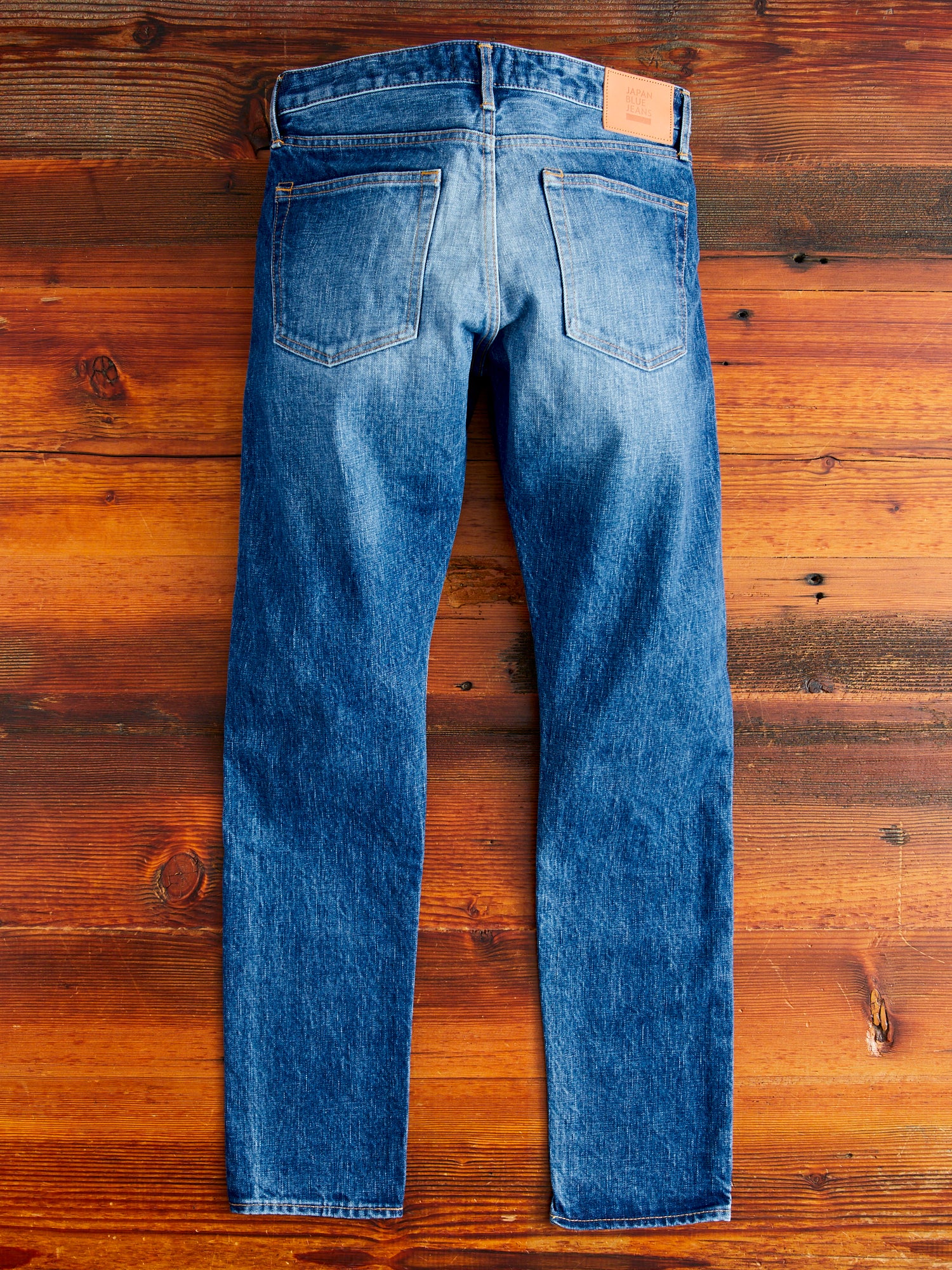 J201-MID "Circle Washed" 14.8oz Washed Selvedge Denim - Tapered Fit - Image 9