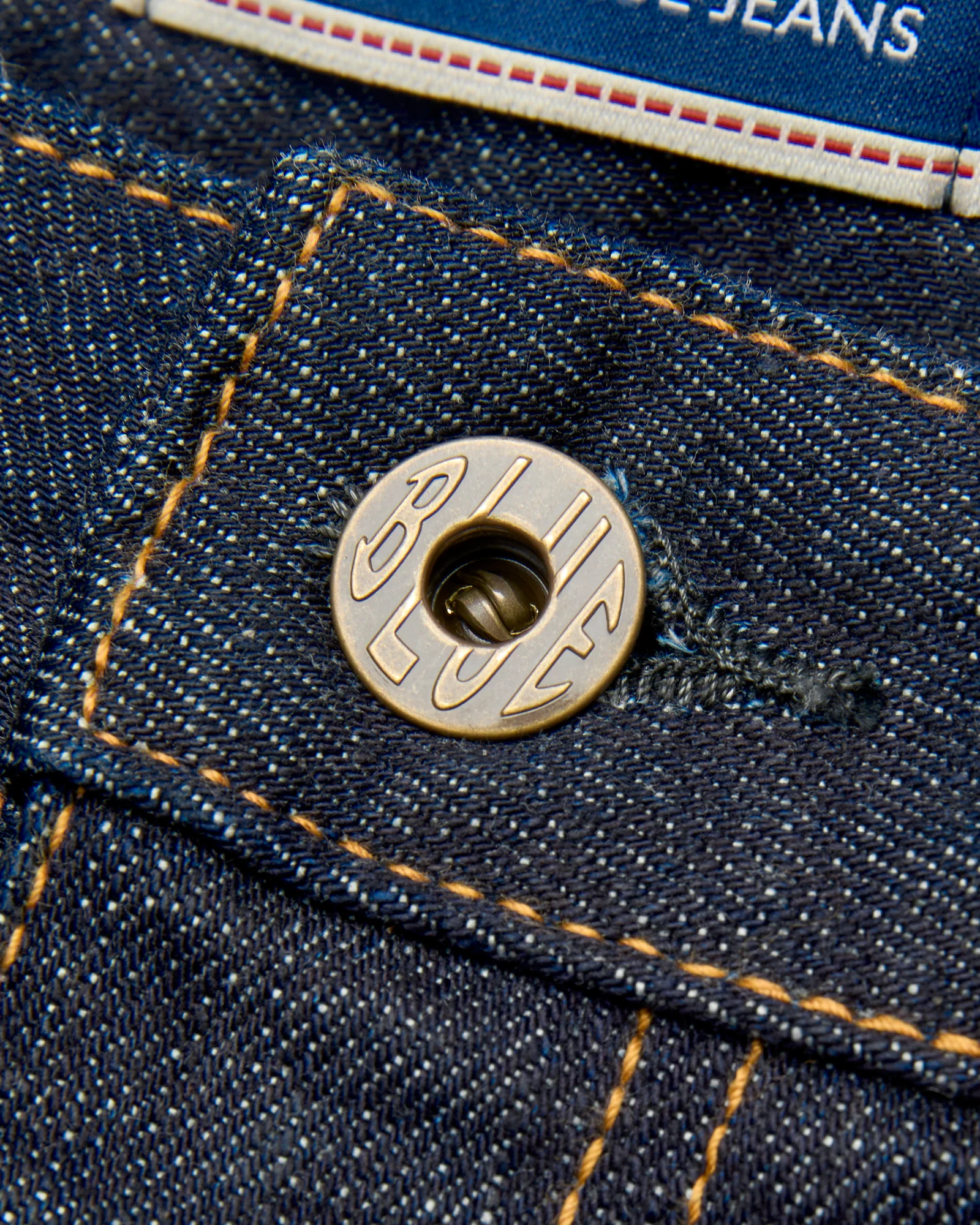 J401 "Circle" 14.8oz Rinsed Selvedge Denim - Classic Straight Fit - Image 6