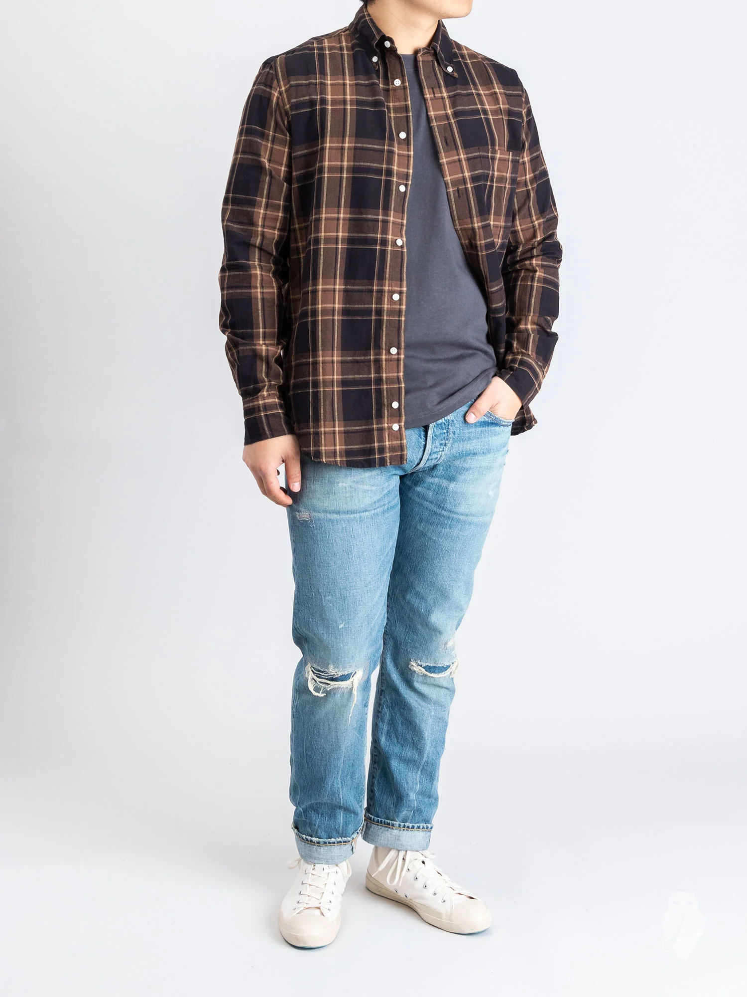 Johannes Pocket T-Shirt in Slate Grey - Image 7