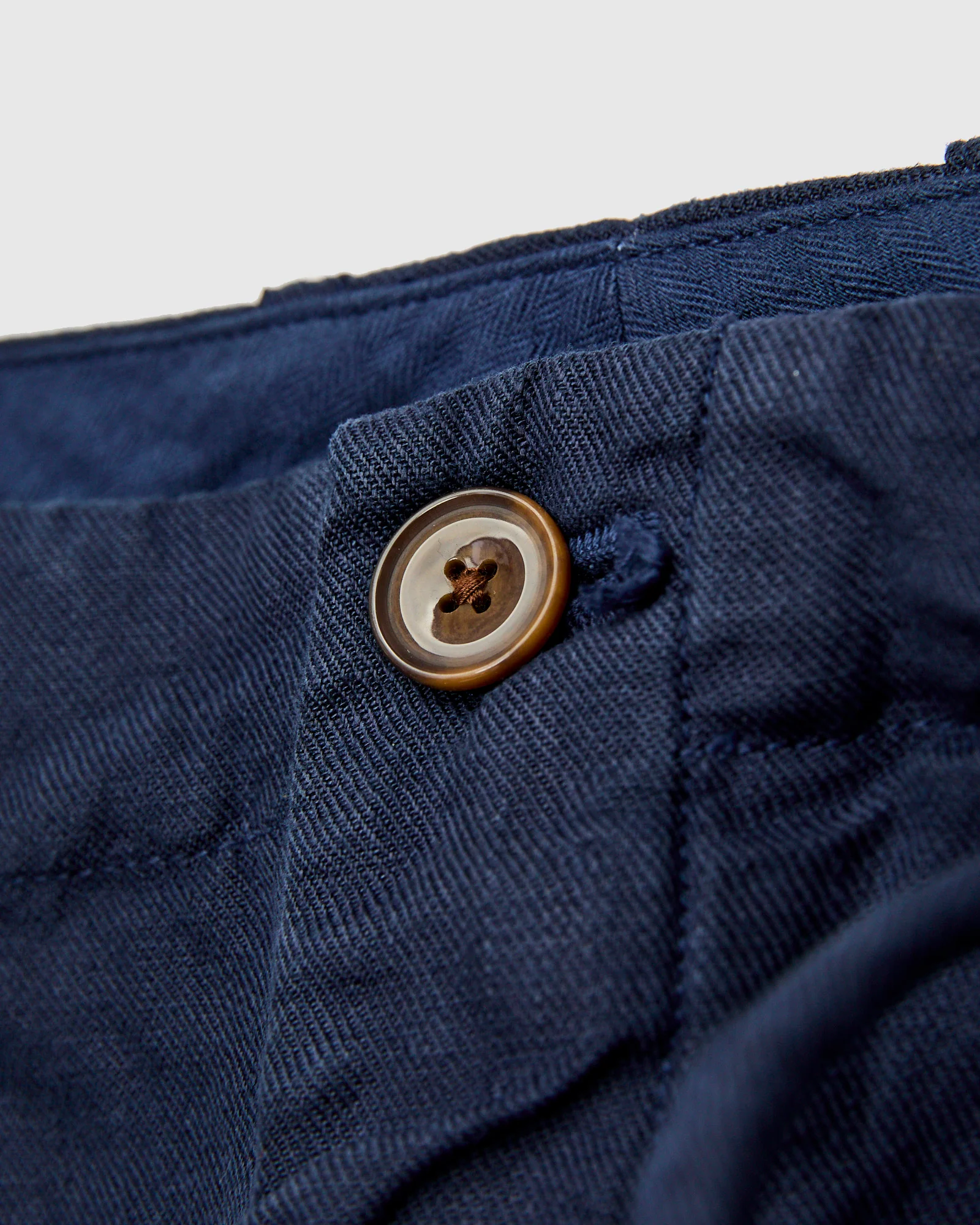 Linen 2Tuck Tapered Pants in Navy - Image 6