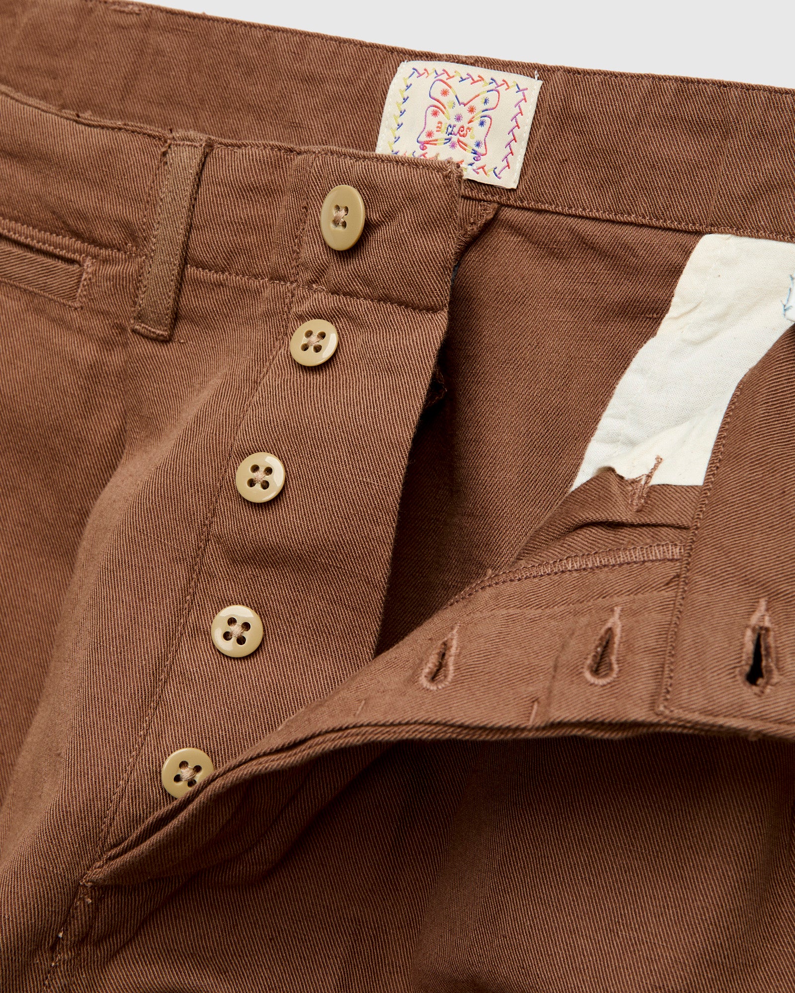 Linen Pleated Chino in Churro Brown - Image 8
