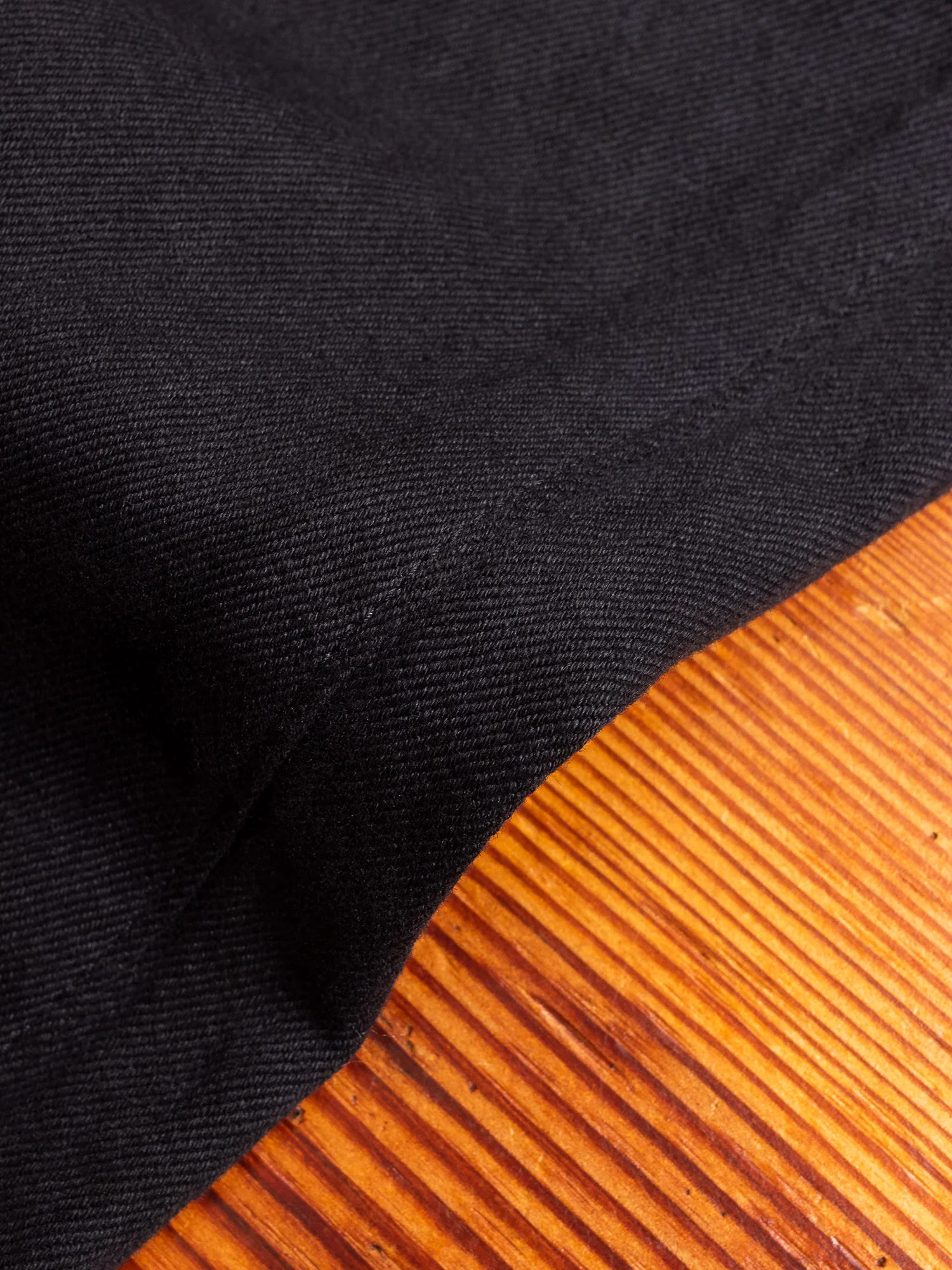 Linen Tapered Pants in Black - Image 6