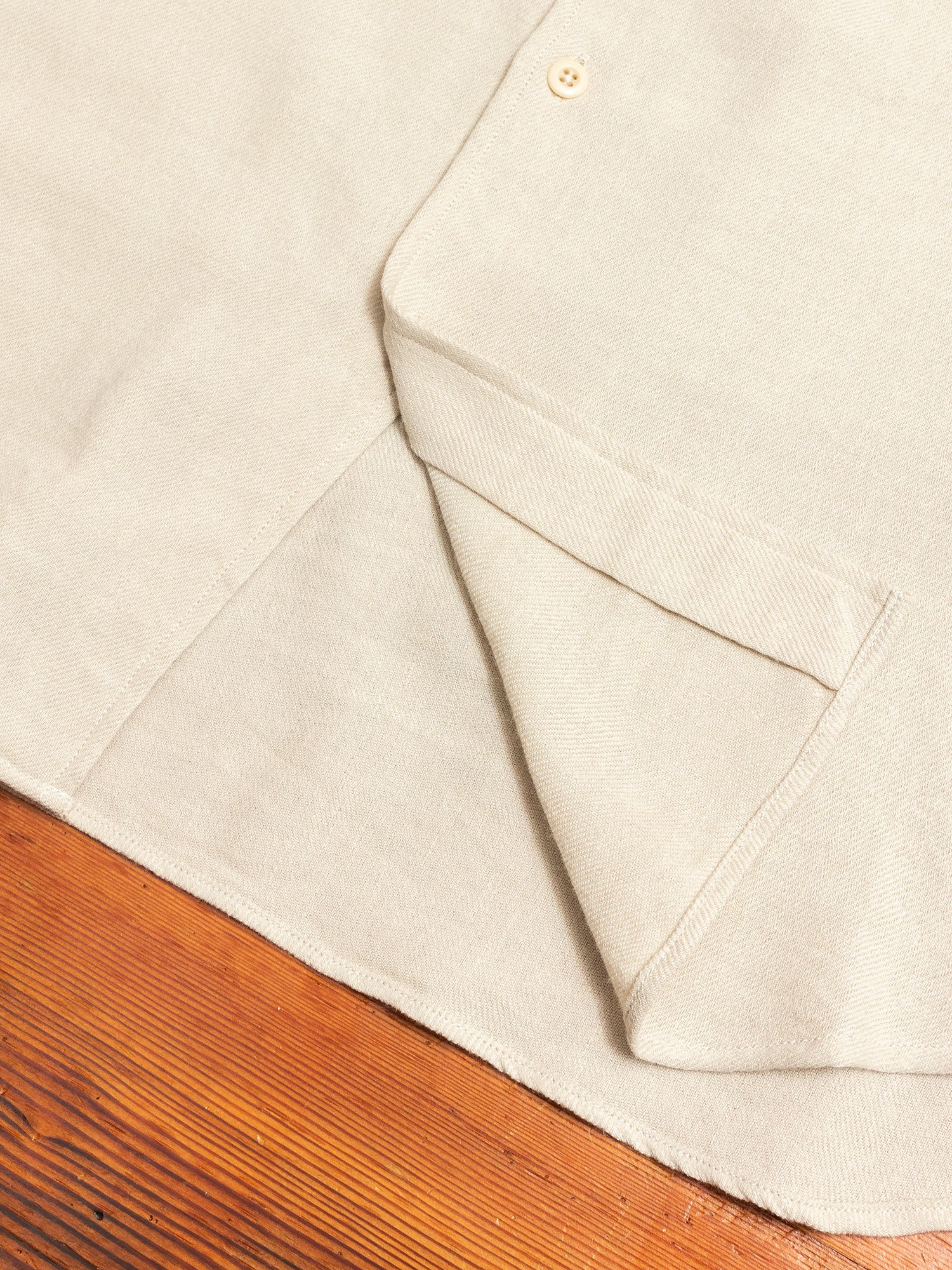 Linen-Wool Work Shirt in Off White - Image 7