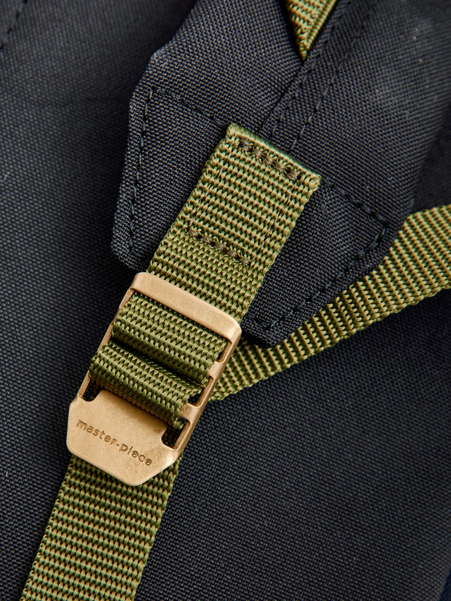 Link Backpack v2 in Navy - Image 10