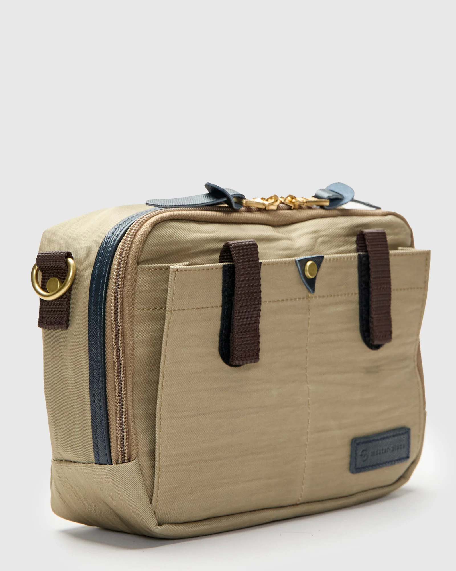 Link Shoulder Bag v2 in Beige - Image 7