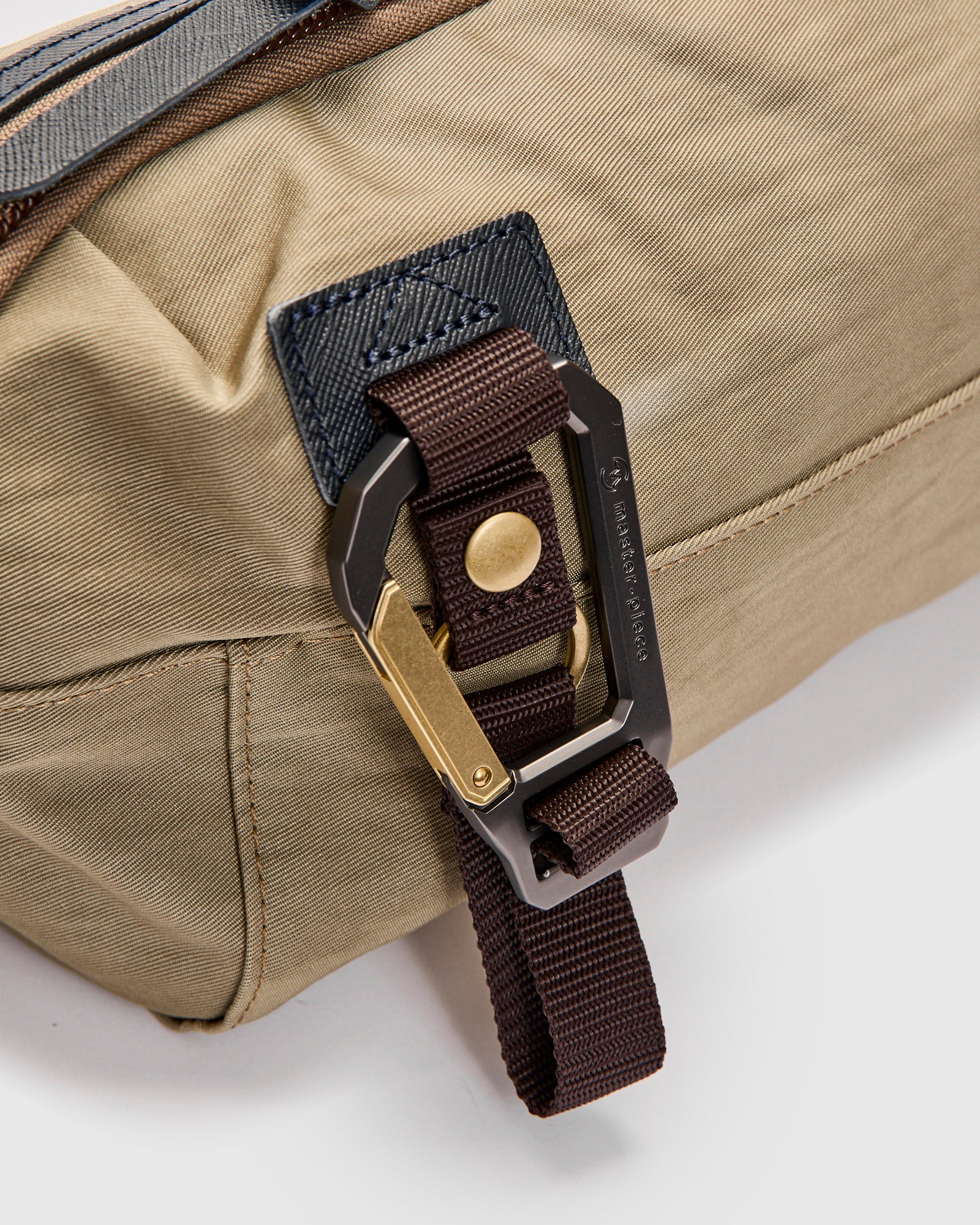 Link Waist Bag v2 in Beige - Image 5