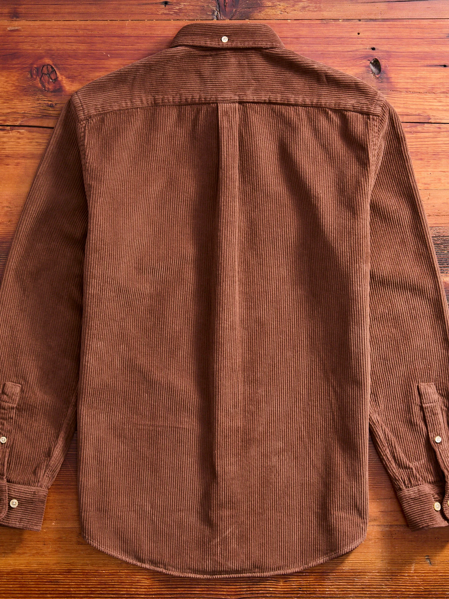 Lobo Button-Up Shirt in Brown - Image 9