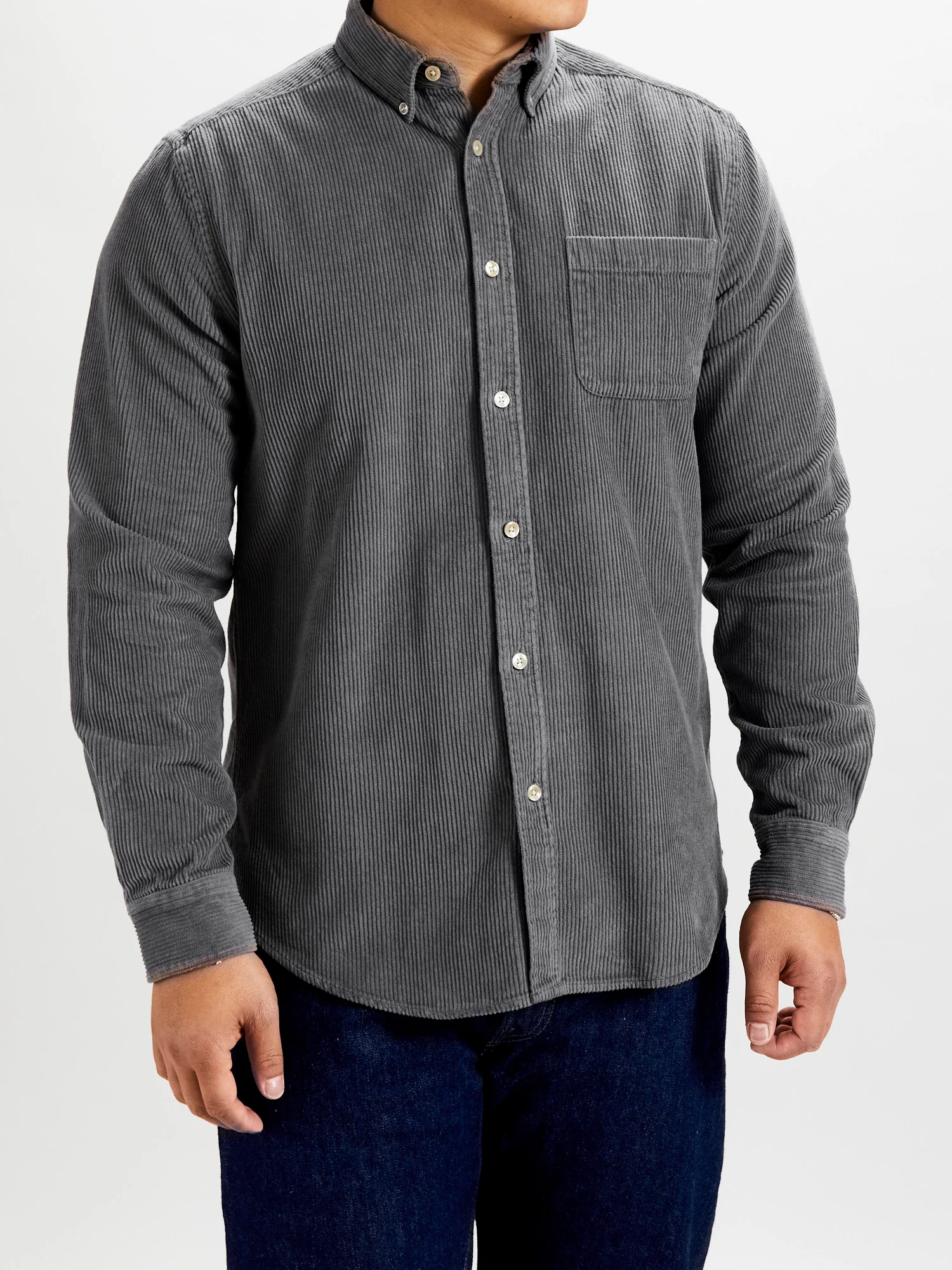 Lobo Button-Up Shirt in Anthracite - Image 2
