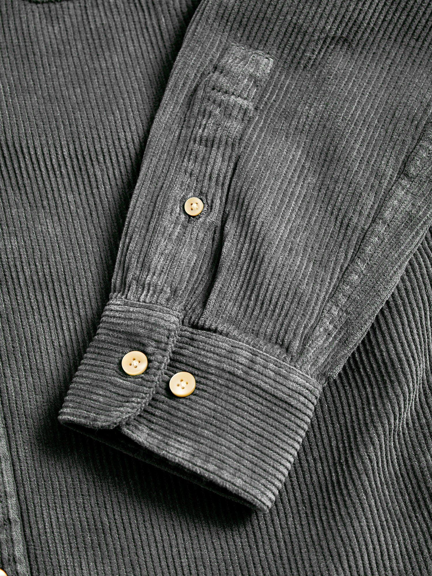 Lobo Button-Up Shirt in Anthracite - Image 5